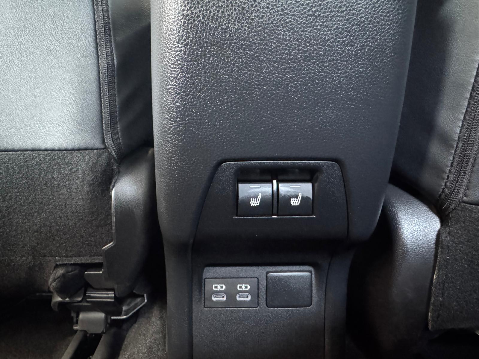 TOYOTA Prius 2,0 VVT-i Plug-in Hybrid Premium-image-9