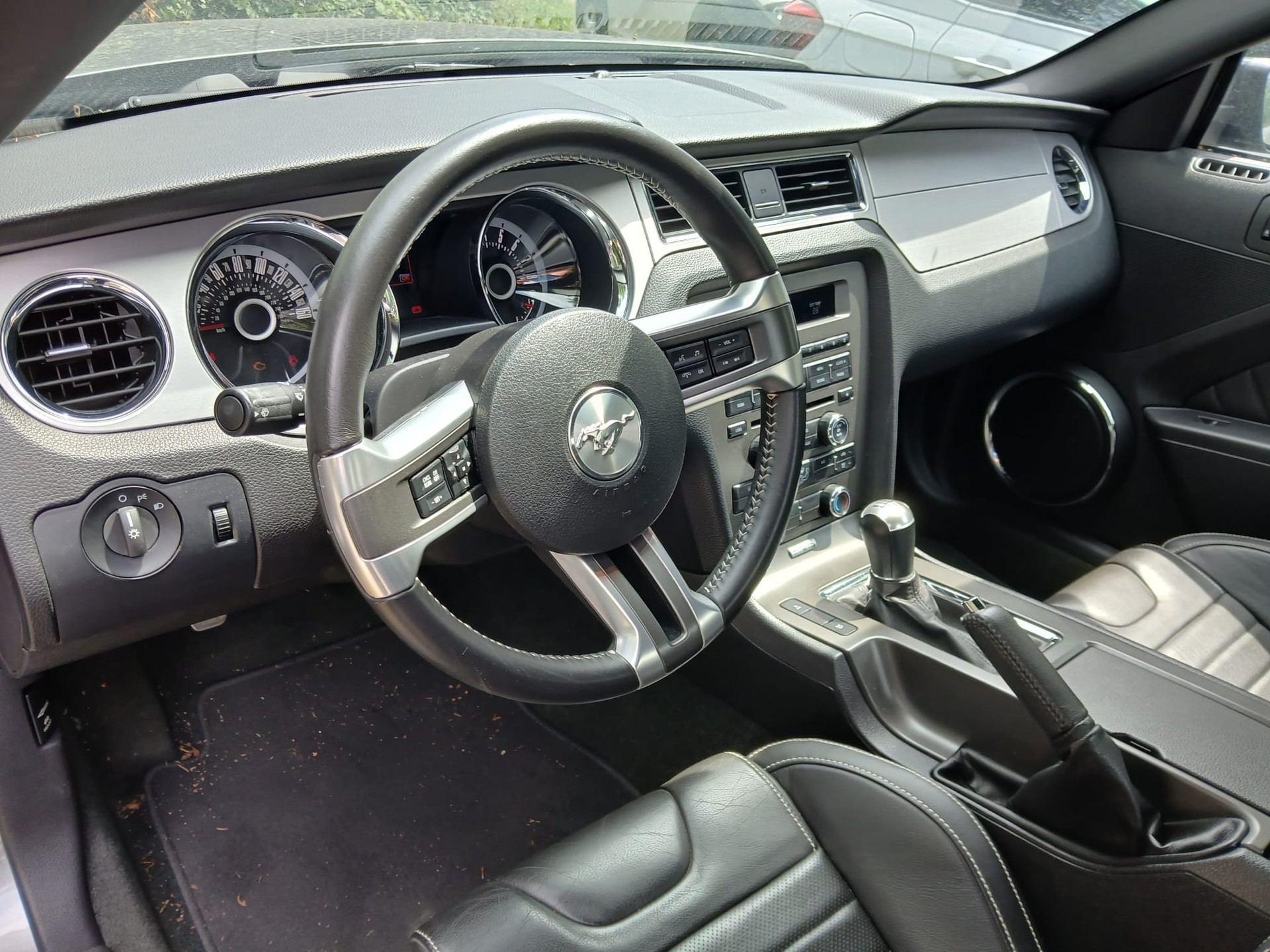 FORD MUSTANG-image-4