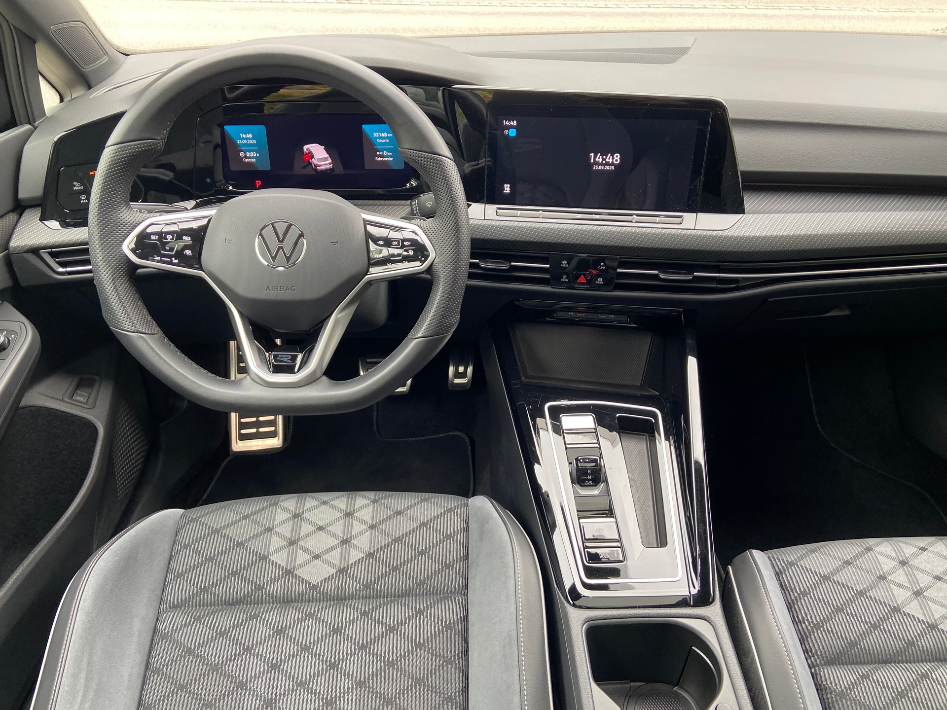 VW Golf Variant 2.0 TSI R-Line DSG-image-6