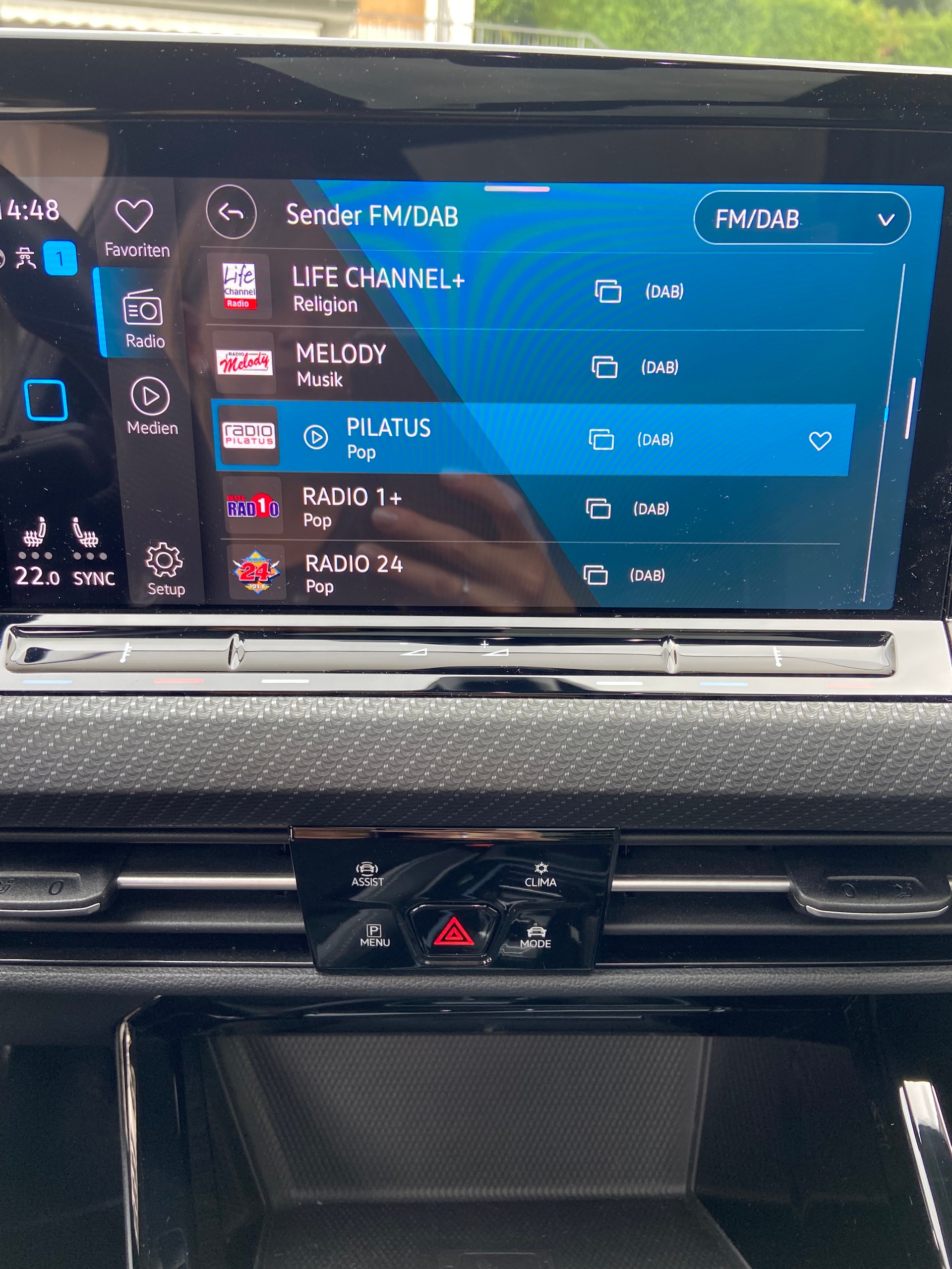 VW Golf Variant 2.0 TSI R-Line DSG-image-11