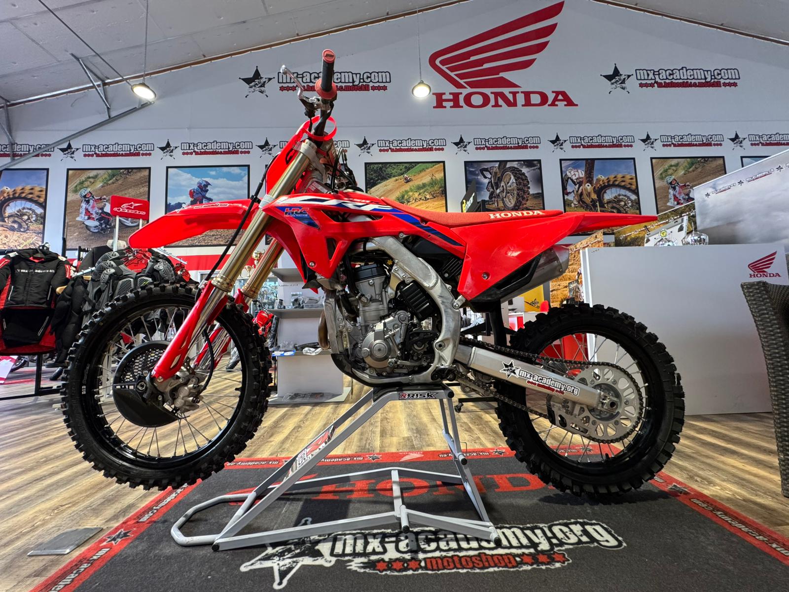 HONDA CRF 250 R *Schulmotorrad*-showroom-element-3