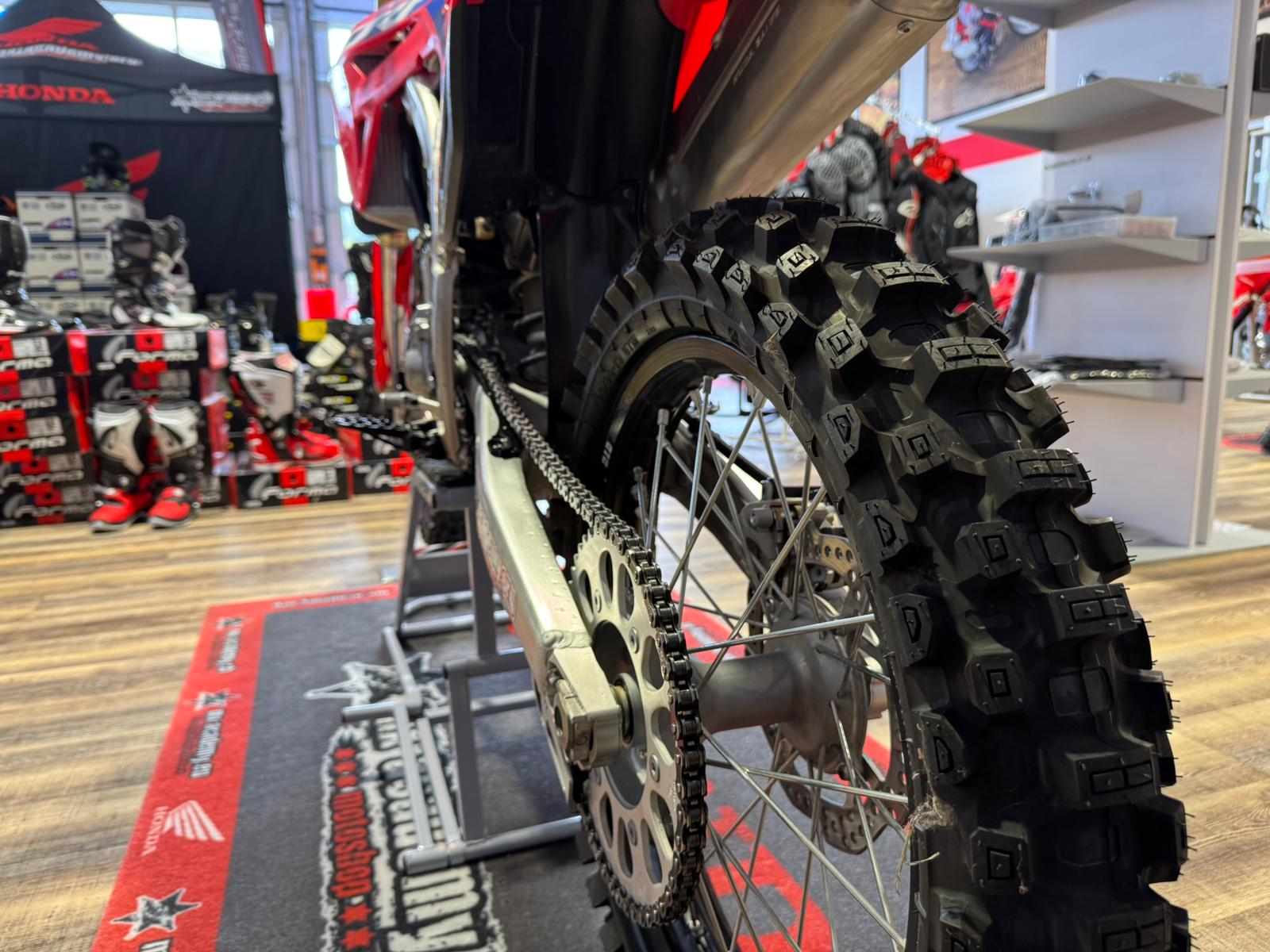 HONDA CRF 250 R *Schulmotorrad*-image-8