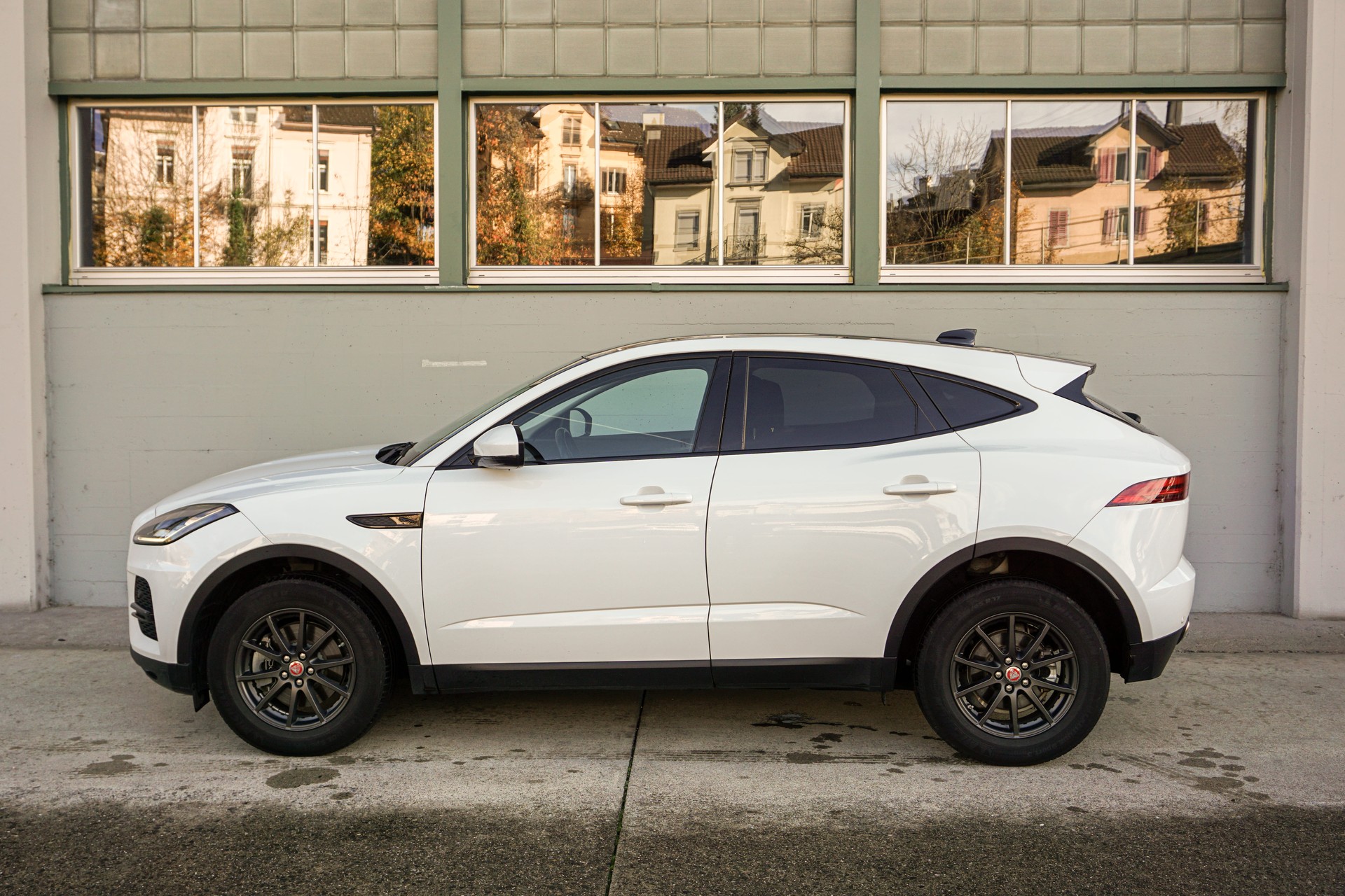 JAGUAR E-Pace 2.0 P200 AWD_102-image-7