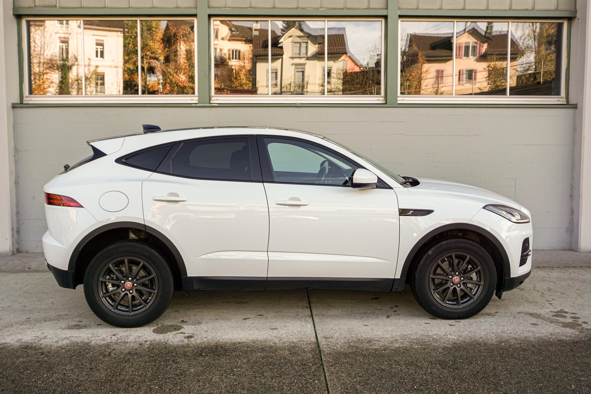 JAGUAR E-Pace 2.0 P200 AWD_102-image-6