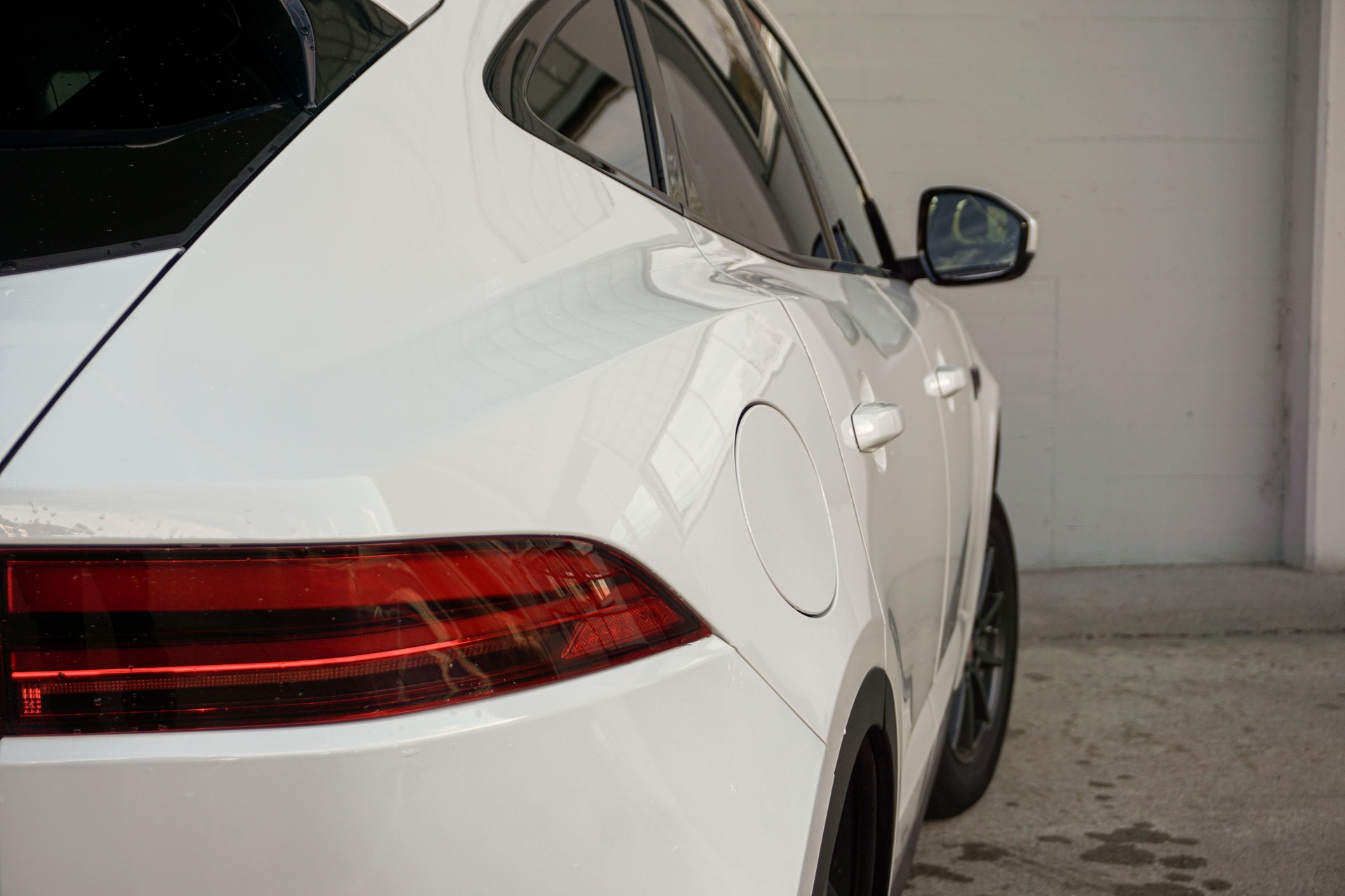 JAGUAR E-Pace 2.0 P200 AWD_102-image-1