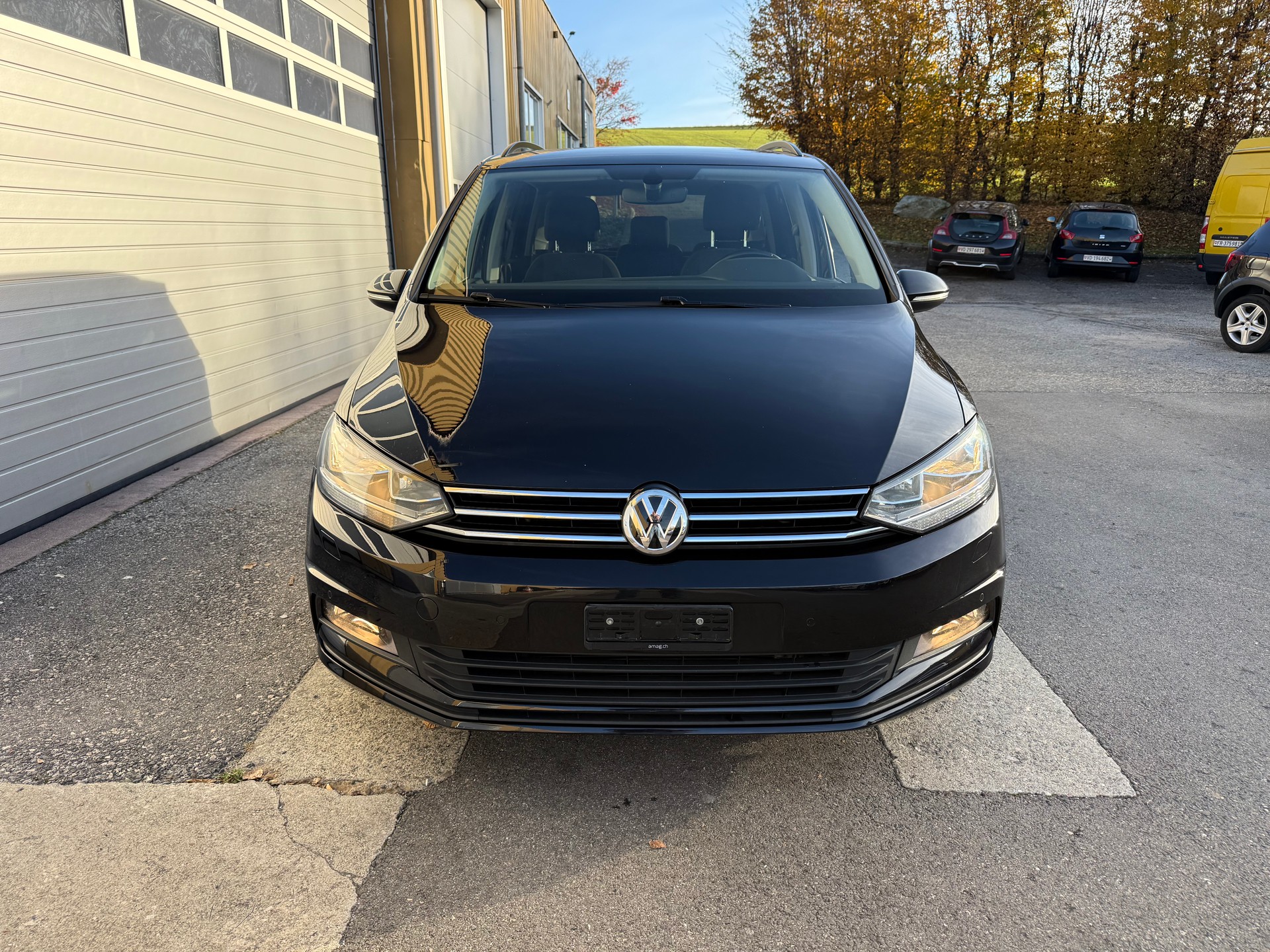 VW Touran 1.4 TSI BlueMotion Technology Family DSG-image-1