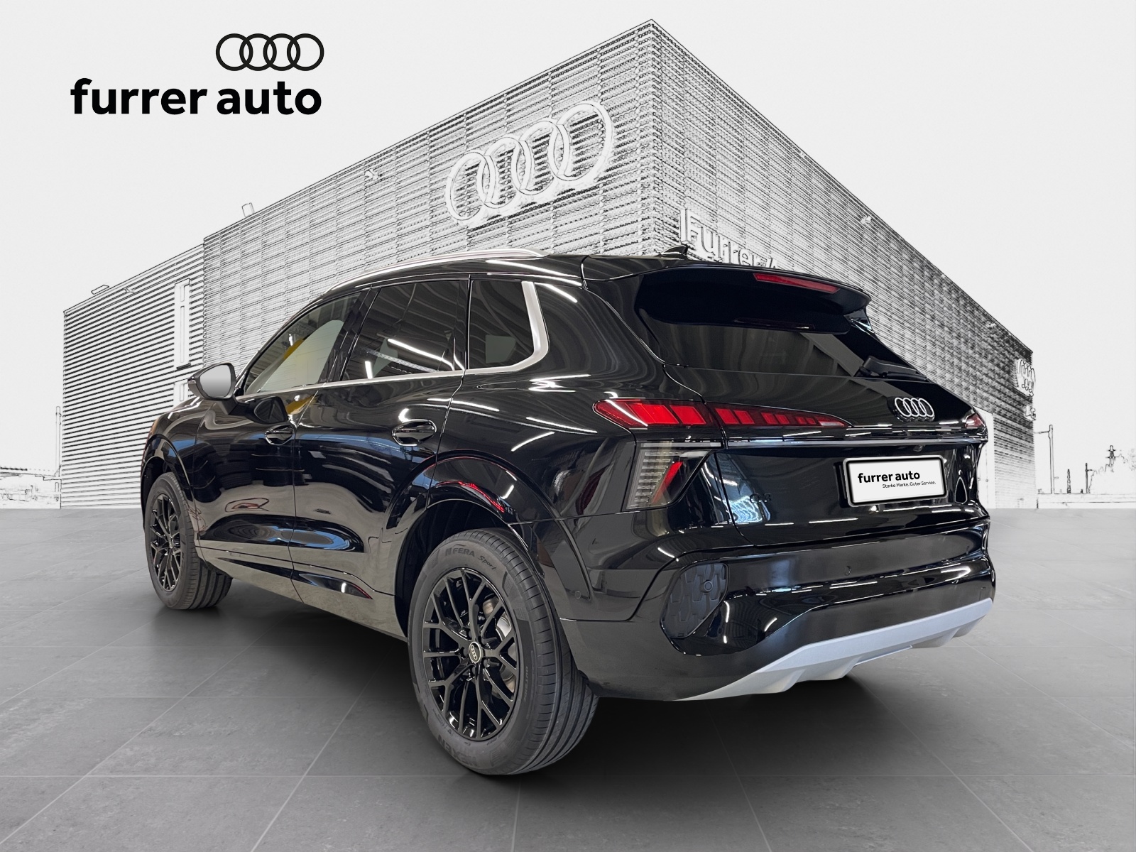 AUDI Q3 SUV 110 kW TFSI S tronic-showroom-element-2