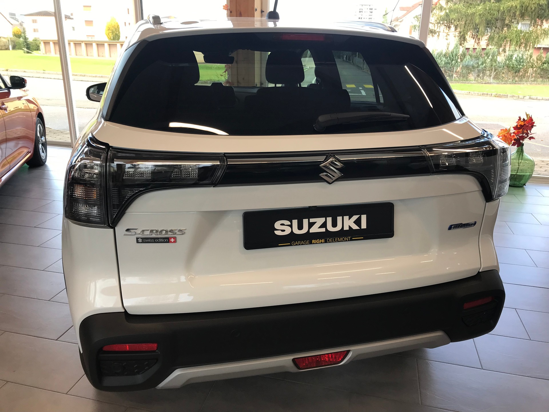SUZUKI S-Cross 1.4 16V Compact+ MHD 4WD Automatic-image-5