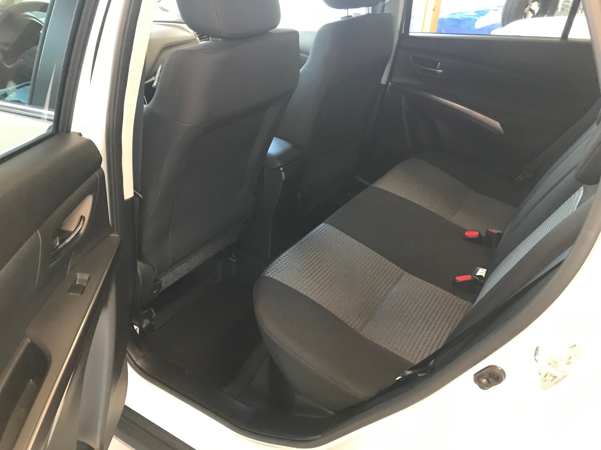 SUZUKI S-Cross 1.4 16V Compact+ MHD 4WD Automatic-image-3