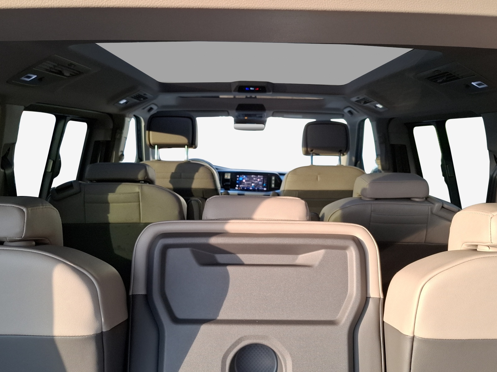 VW Multivan 1.5 eHybrid Life Edition 4Motion DSG-image-12