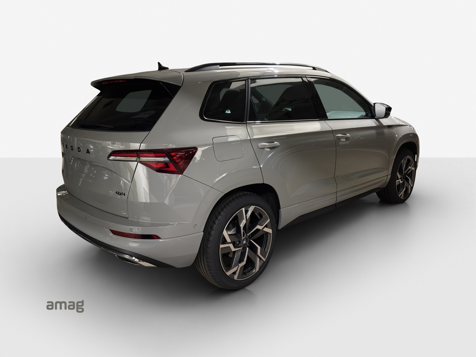 SKODA Karoq 2.0 TSI SportLine 4x4 DSG-image-4