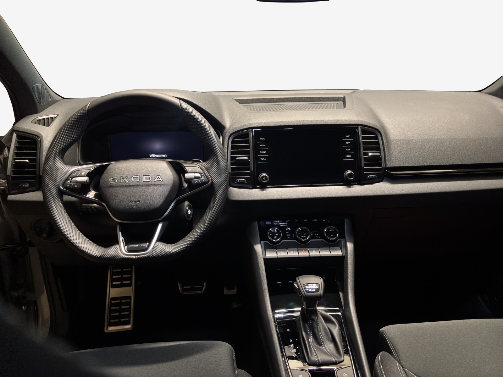 SKODA Karoq 2.0 TSI SportLine 4x4 DSG-image-8