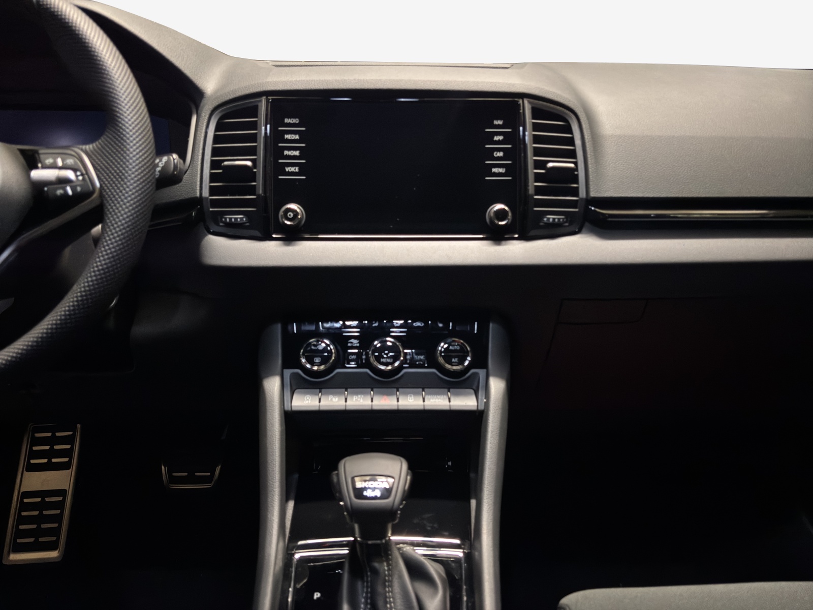SKODA Karoq 2.0 TSI SportLine 4x4 DSG-image-10