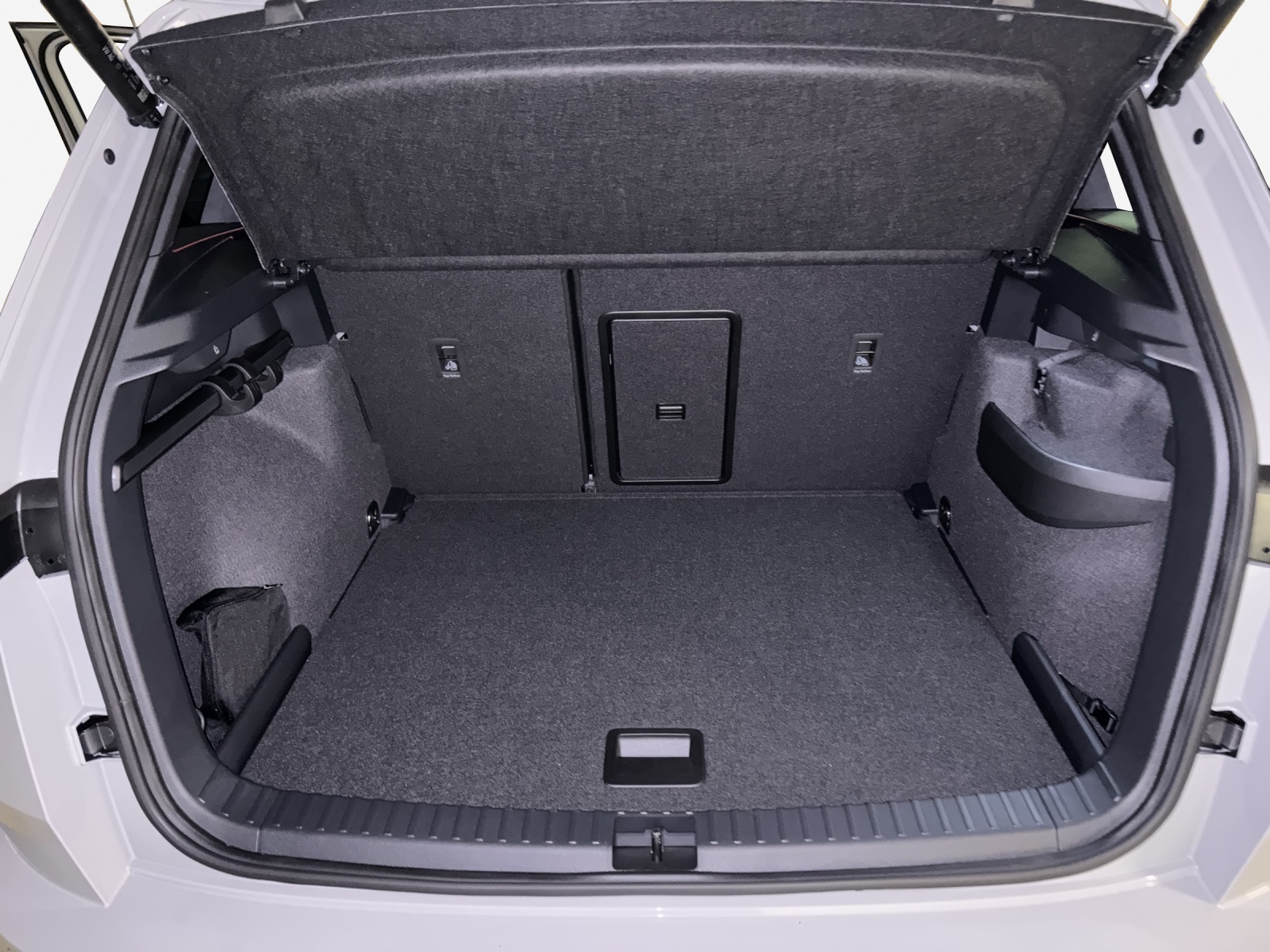 SKODA Karoq 2.0 TSI SportLine 4x4 DSG-image-12