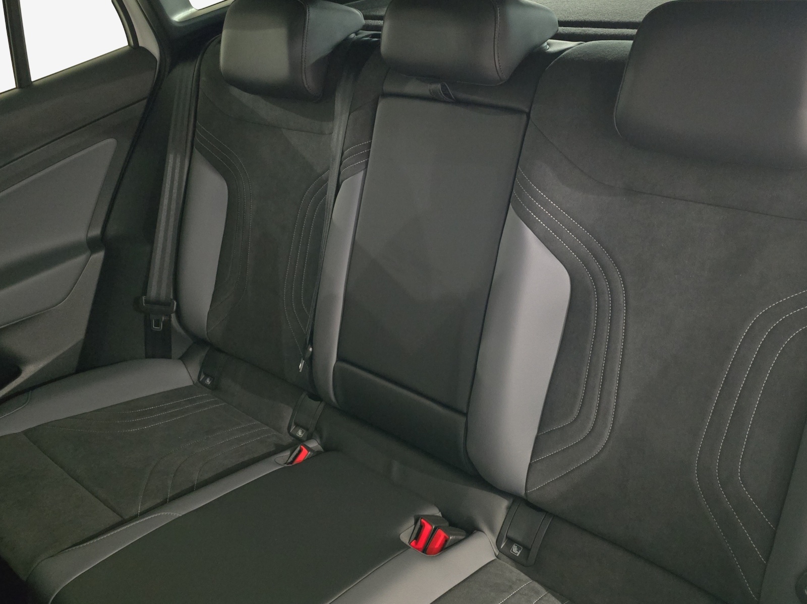 VW ID.4 Pro 77 kWh 4 Motion-image-11
