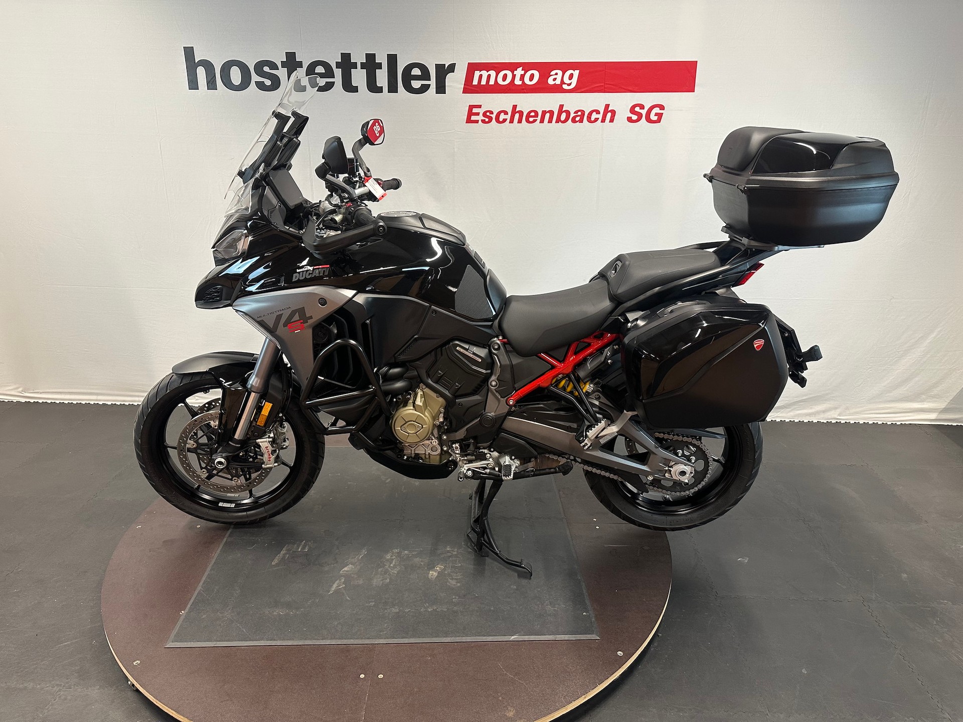 DUCATI Multistrada V4 S-showroom-element-3