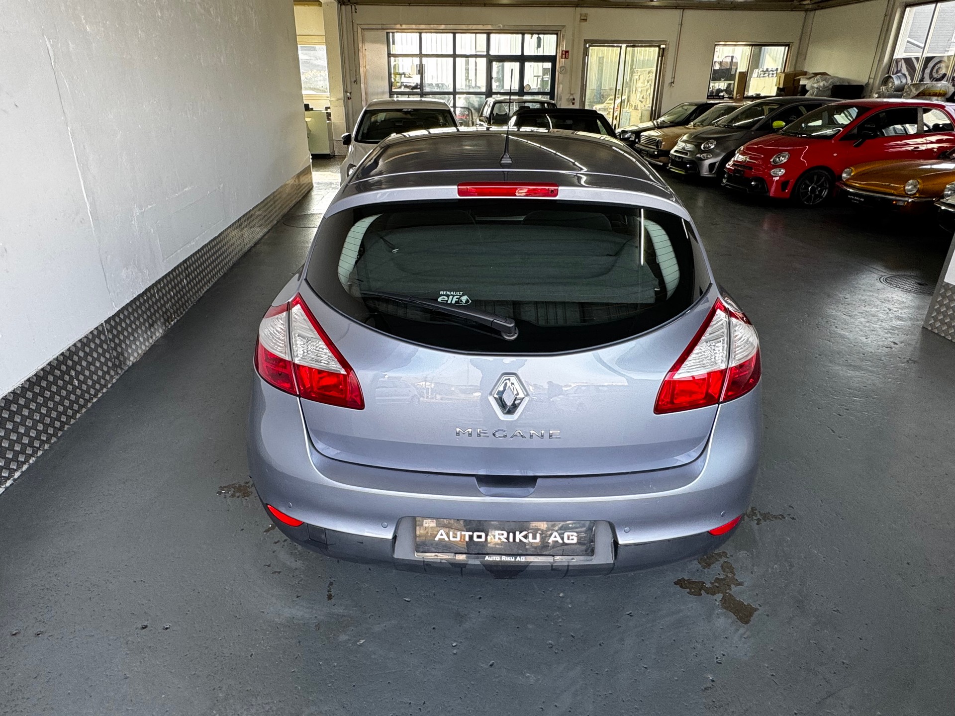 RENAULT Mégane 2.0 16V Dynamique CVT-image-10