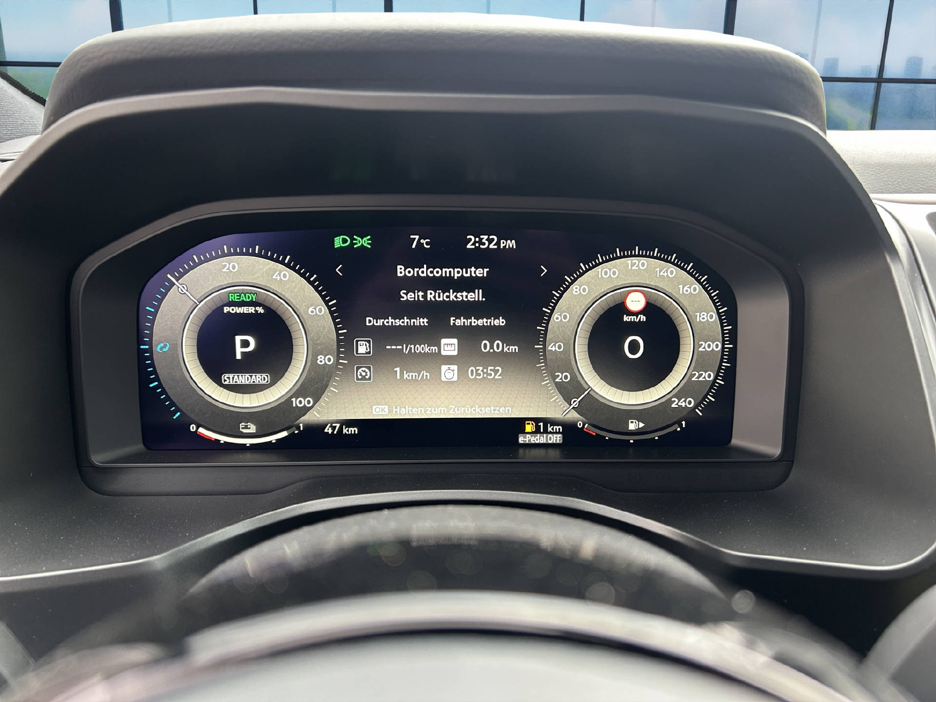 NISSAN Qashqai 1.5 VC-T Tekna-image-10