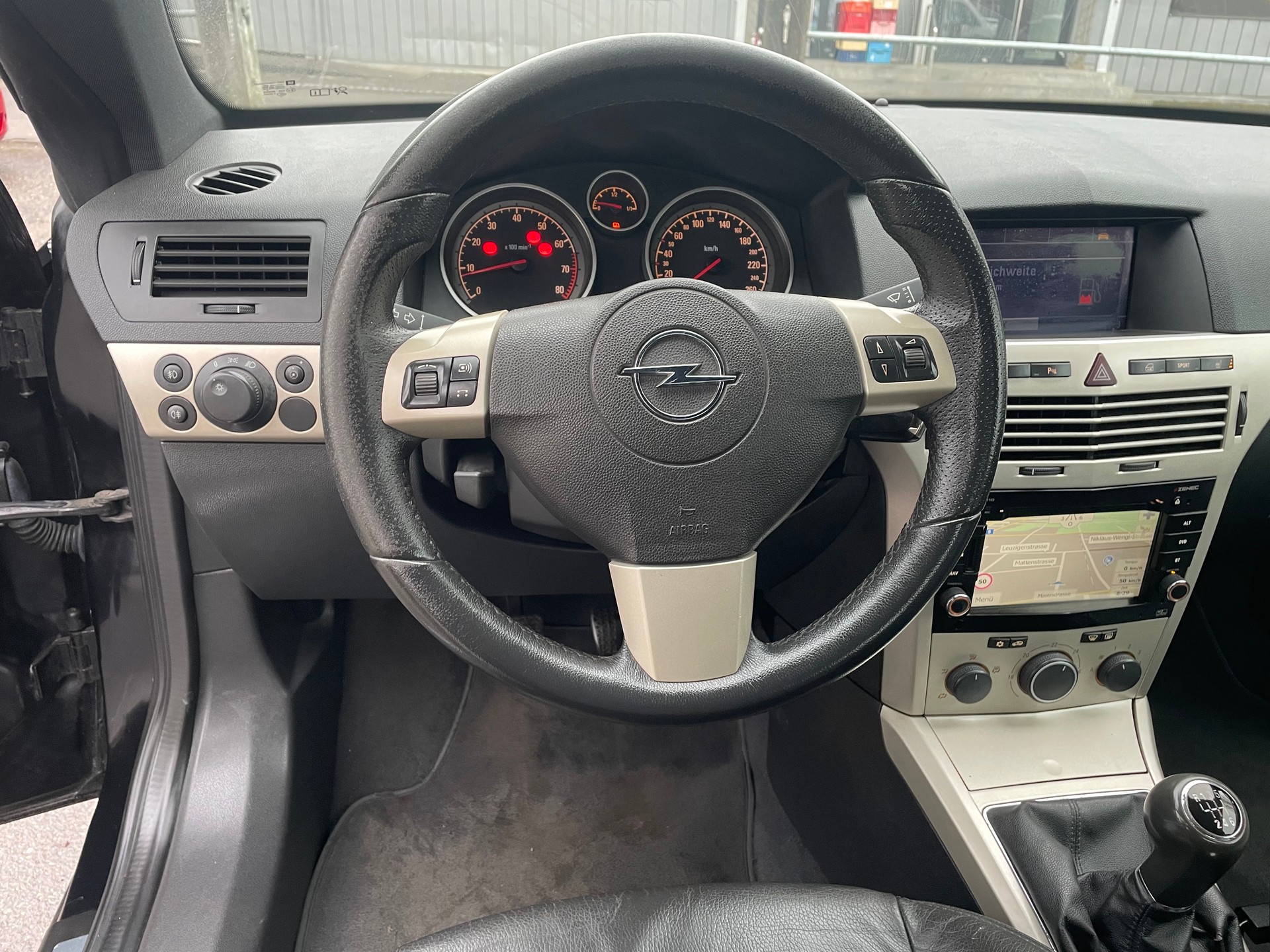 OPEL Astra TT 2.0i 16V Turbo Cosmo ** Voll-Leder ** Klimaanlage ** Letzte MFK 11.2022-image-3