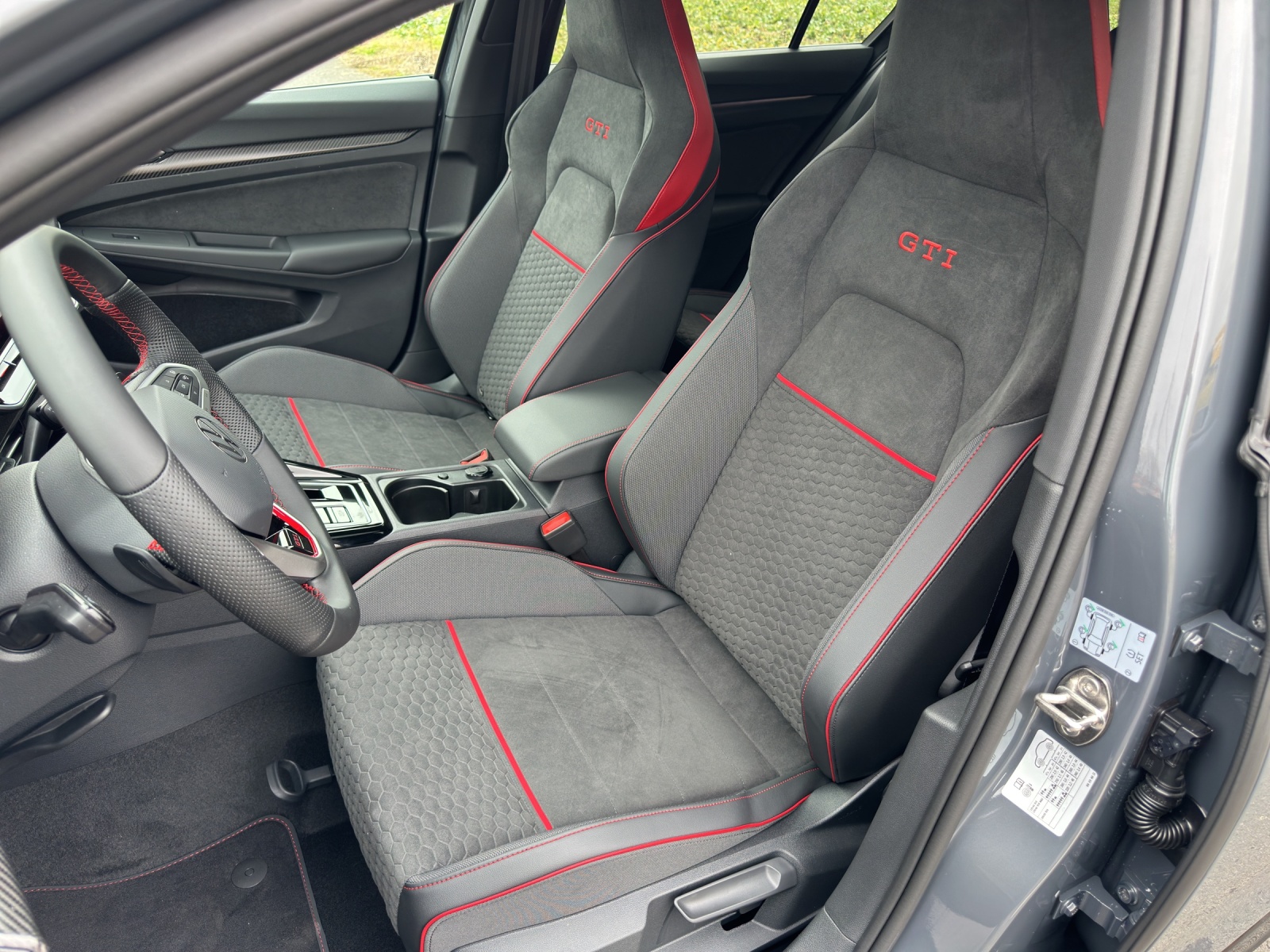 VW Golf 2.0 TSI GTI Clubsport DSG-image-11