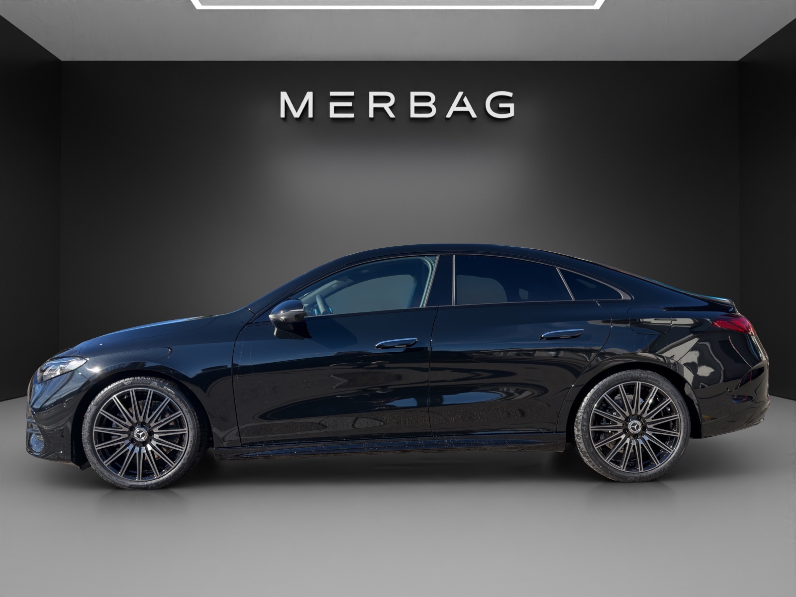 MERCEDES-BENZ CLA 200 8G-DCT 4Matic-image-5