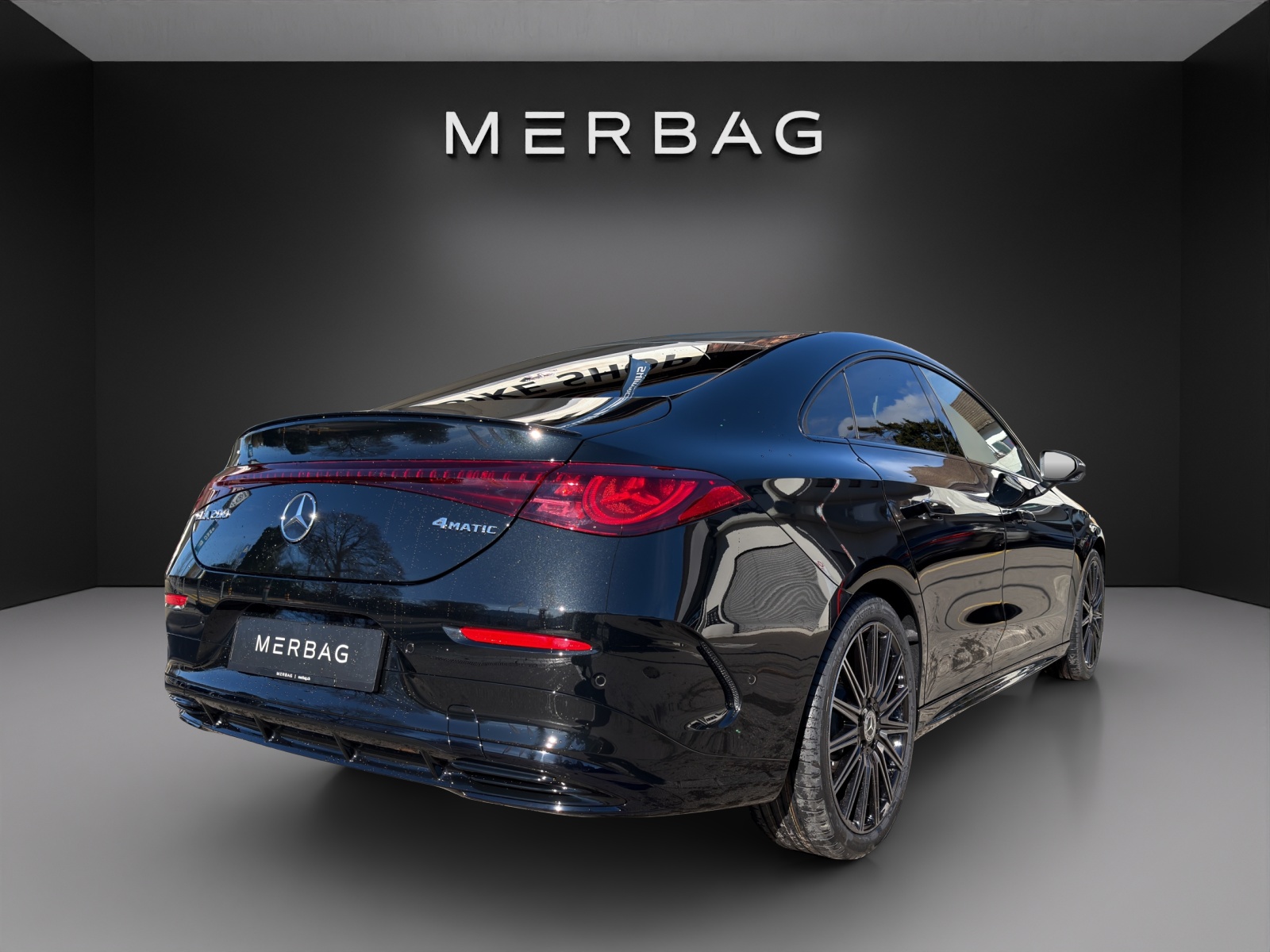 MERCEDES-BENZ CLA 200 8G-DCT 4Matic-image-2
