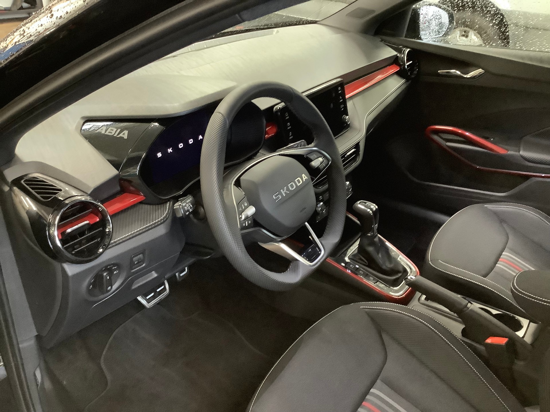 SKODA Fabia 1.0 TSI Monte Carlo DSG-image-6