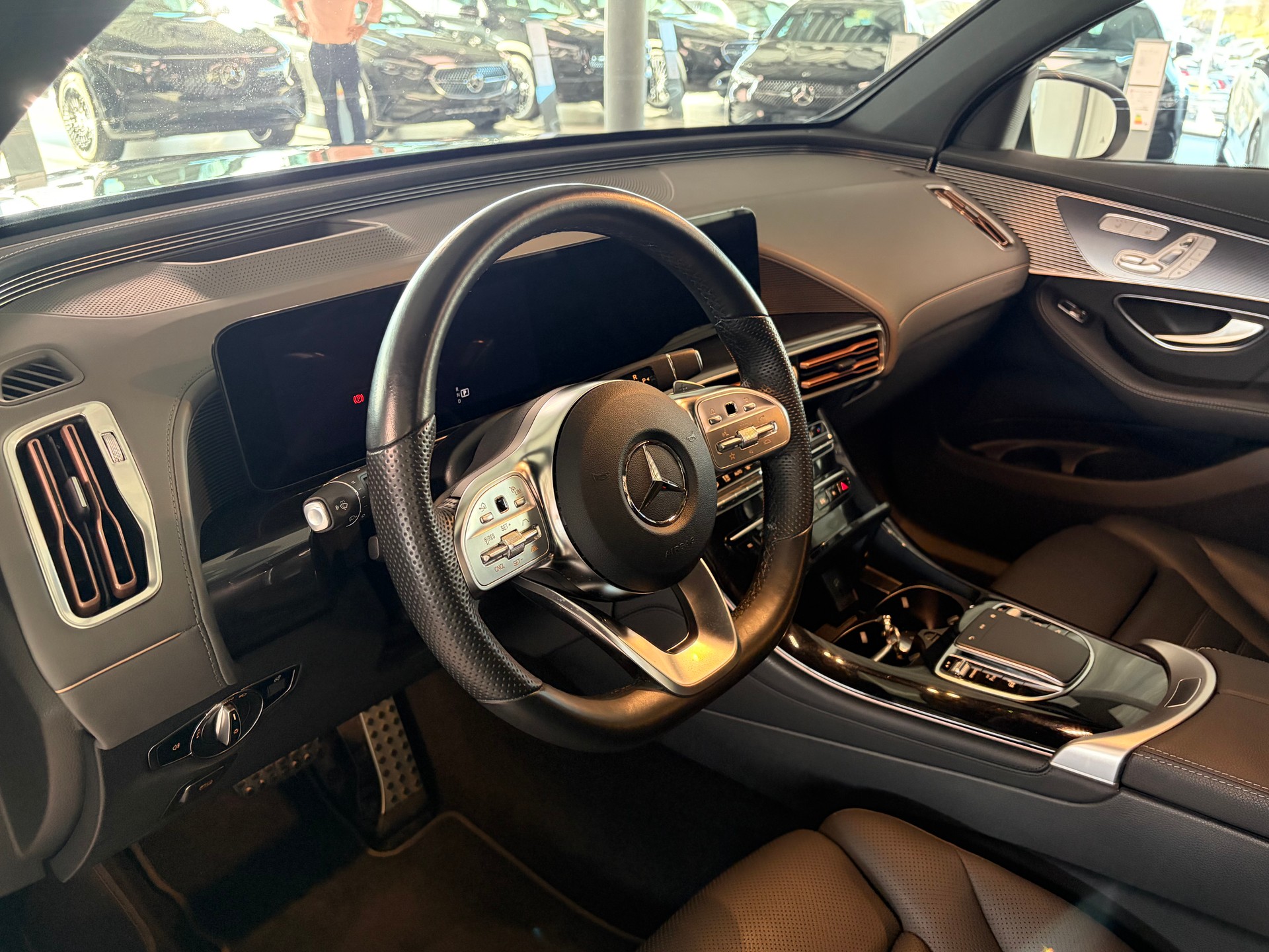 MERCEDES-BENZ EQC 400 4Matic-image-10