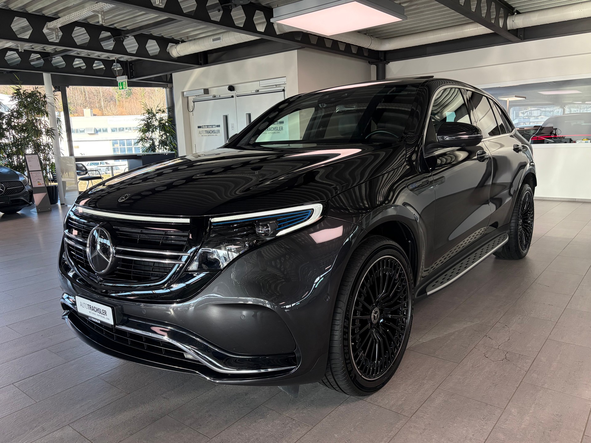 MERCEDES-BENZ EQC 400 4Matic-image-2
