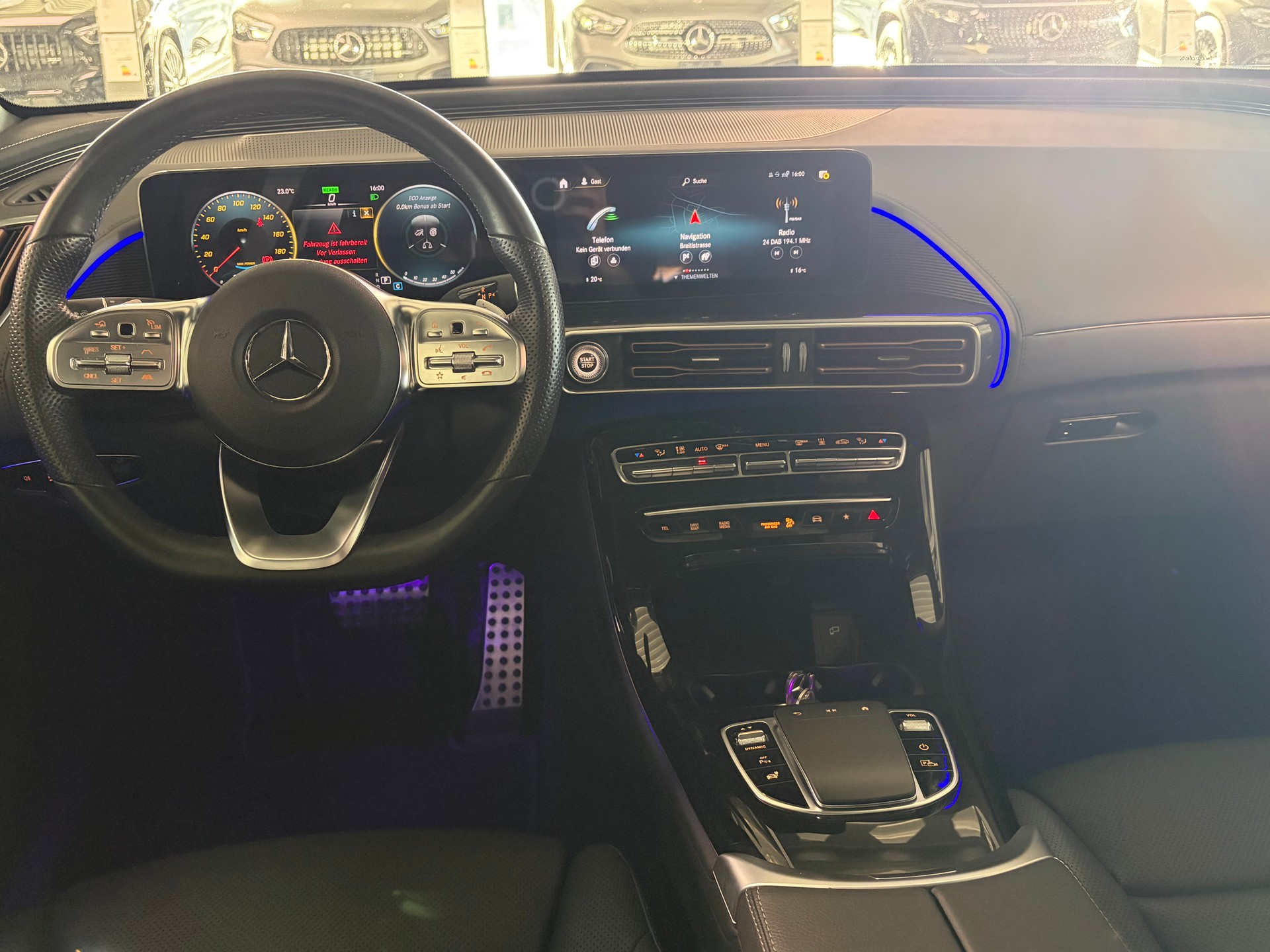 MERCEDES-BENZ EQC 400 4Matic-image-9