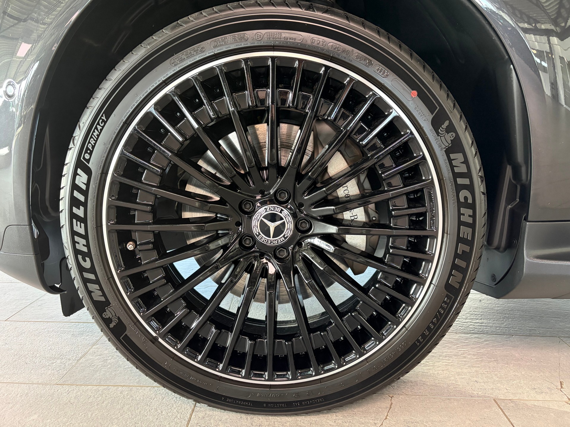 MERCEDES-BENZ EQC 400 4Matic-image-5