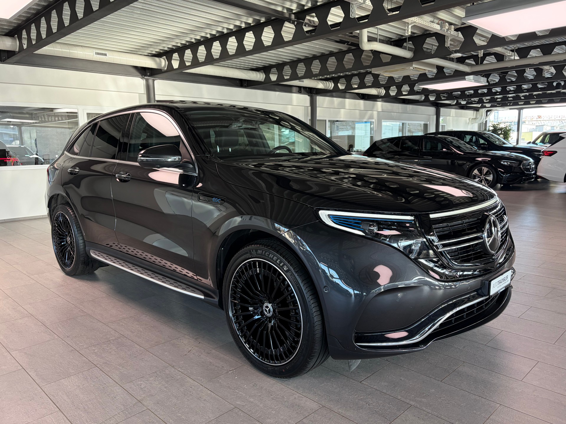 MERCEDES-BENZ EQC 400 4Matic-image-3