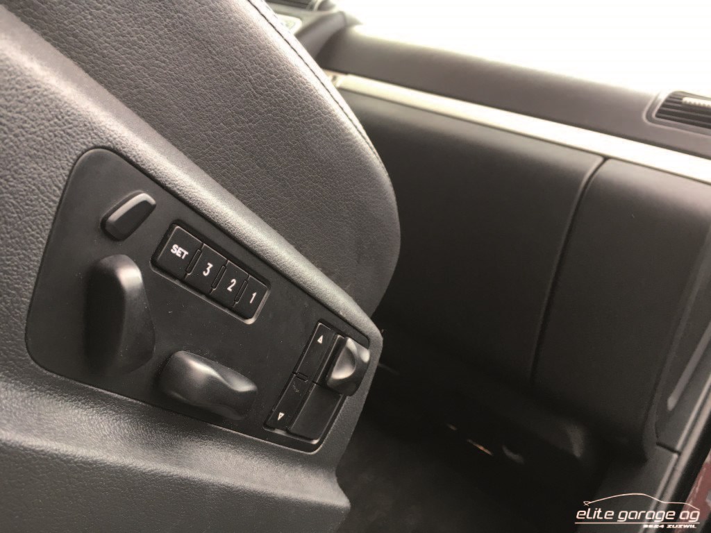 PORSCHE Cayenne Turbo-image-10