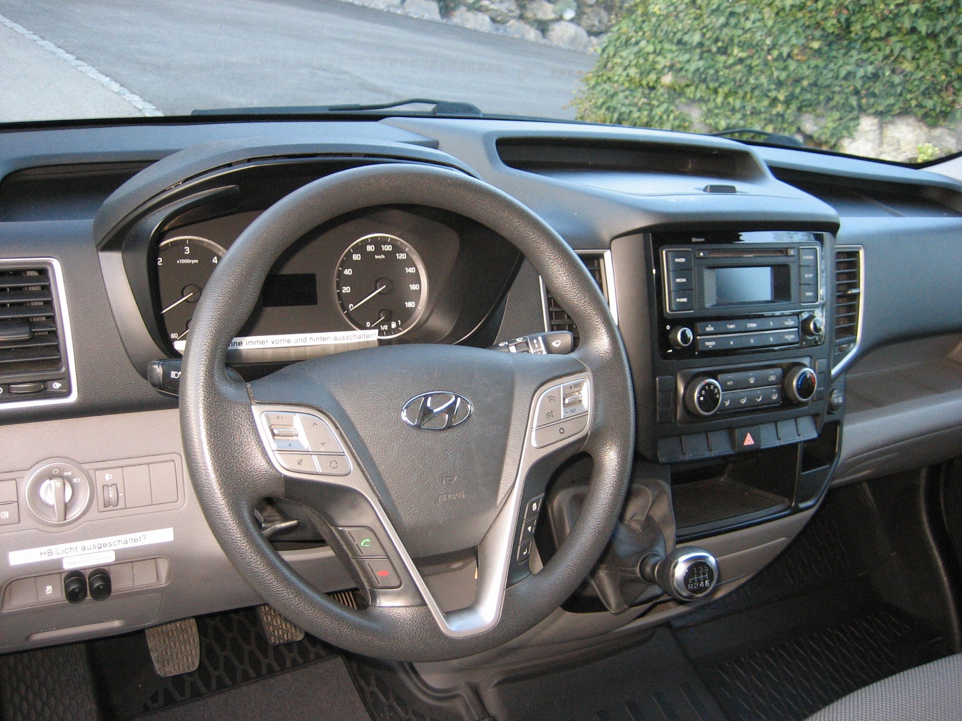 HYUNDAI H350 2.5 CRDi Amplia L2-image-4