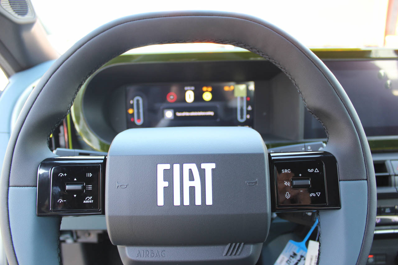 FIAT Grande Panda 1.2 Hybrid Icon-image-8