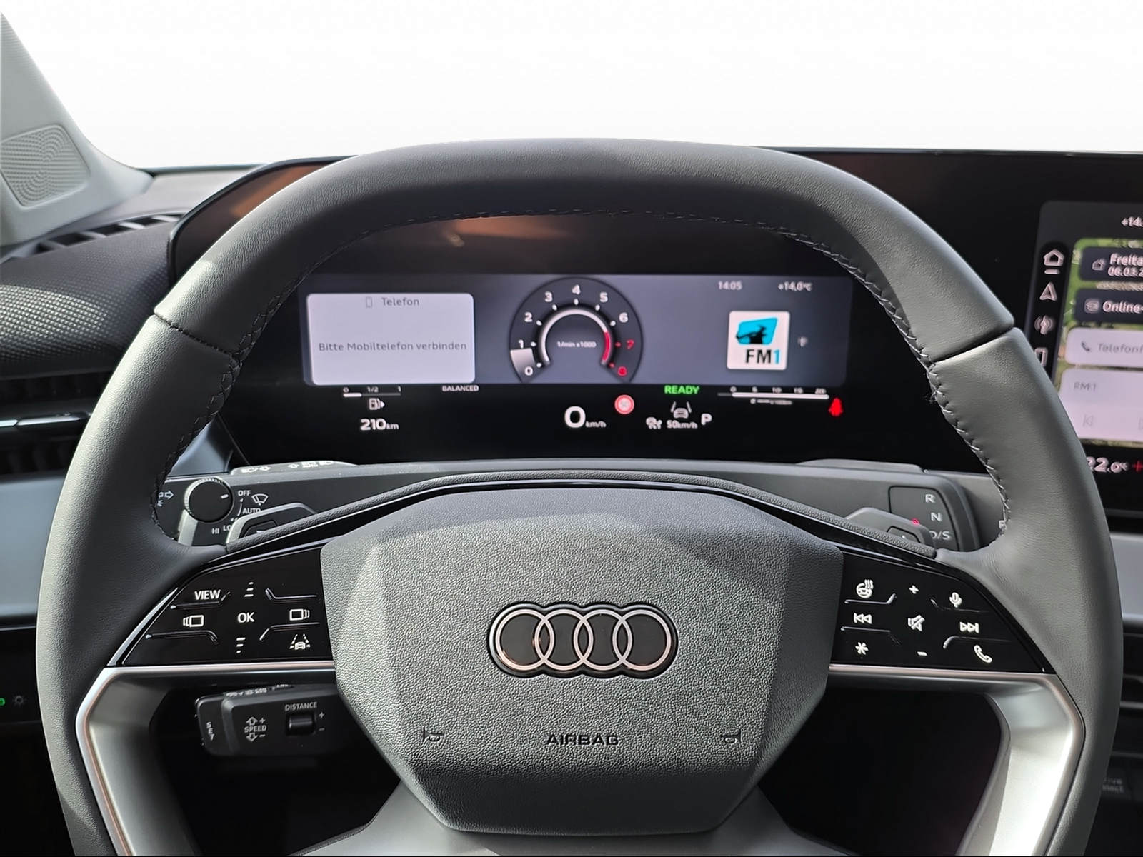 AUDI Q3 SUV TFSI quattro 150 kW S tronic-image-4