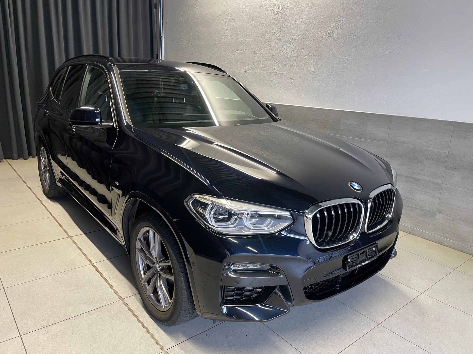 BMW X3 xDrive 30i Individual Pure M Sport Steptronic (19)
