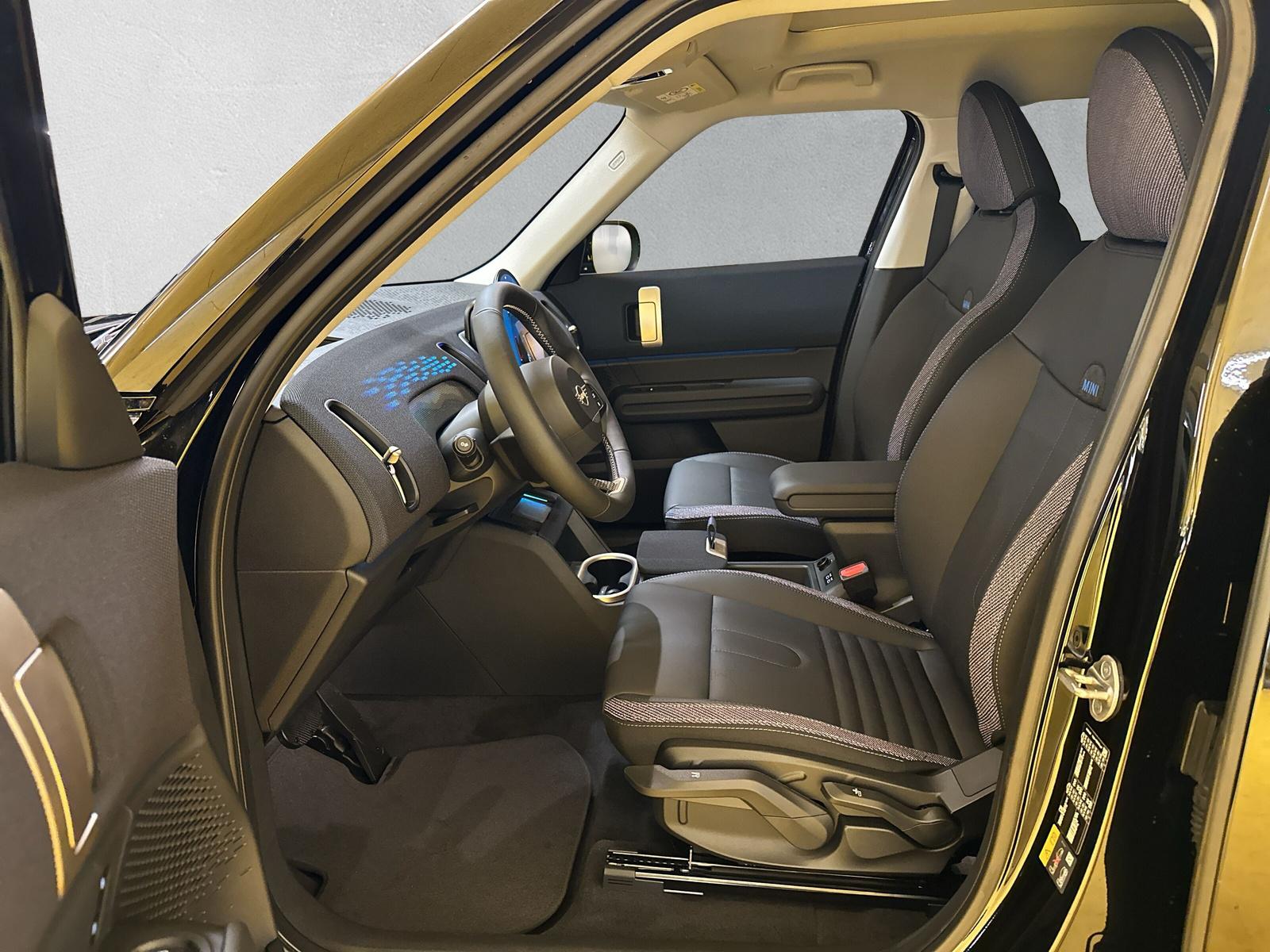 MINI Countryman E U25 (CH)-image-5