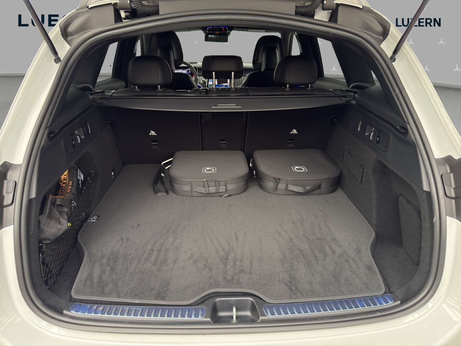MERCEDES-BENZ GLC 300 de 4Matic 9G-Tronic-image-14