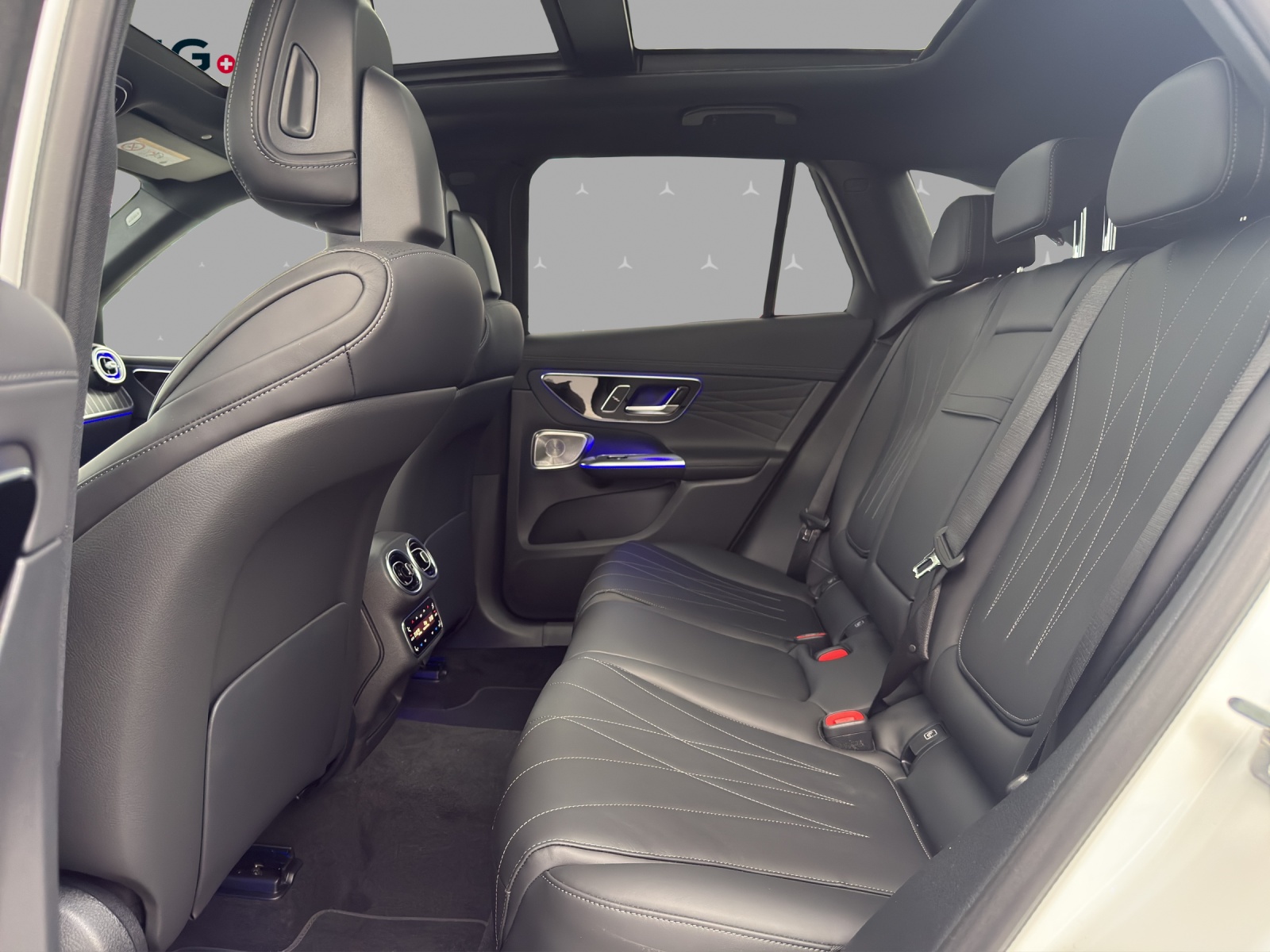MERCEDES-BENZ GLC 300 de 4Matic 9G-Tronic-image-13
