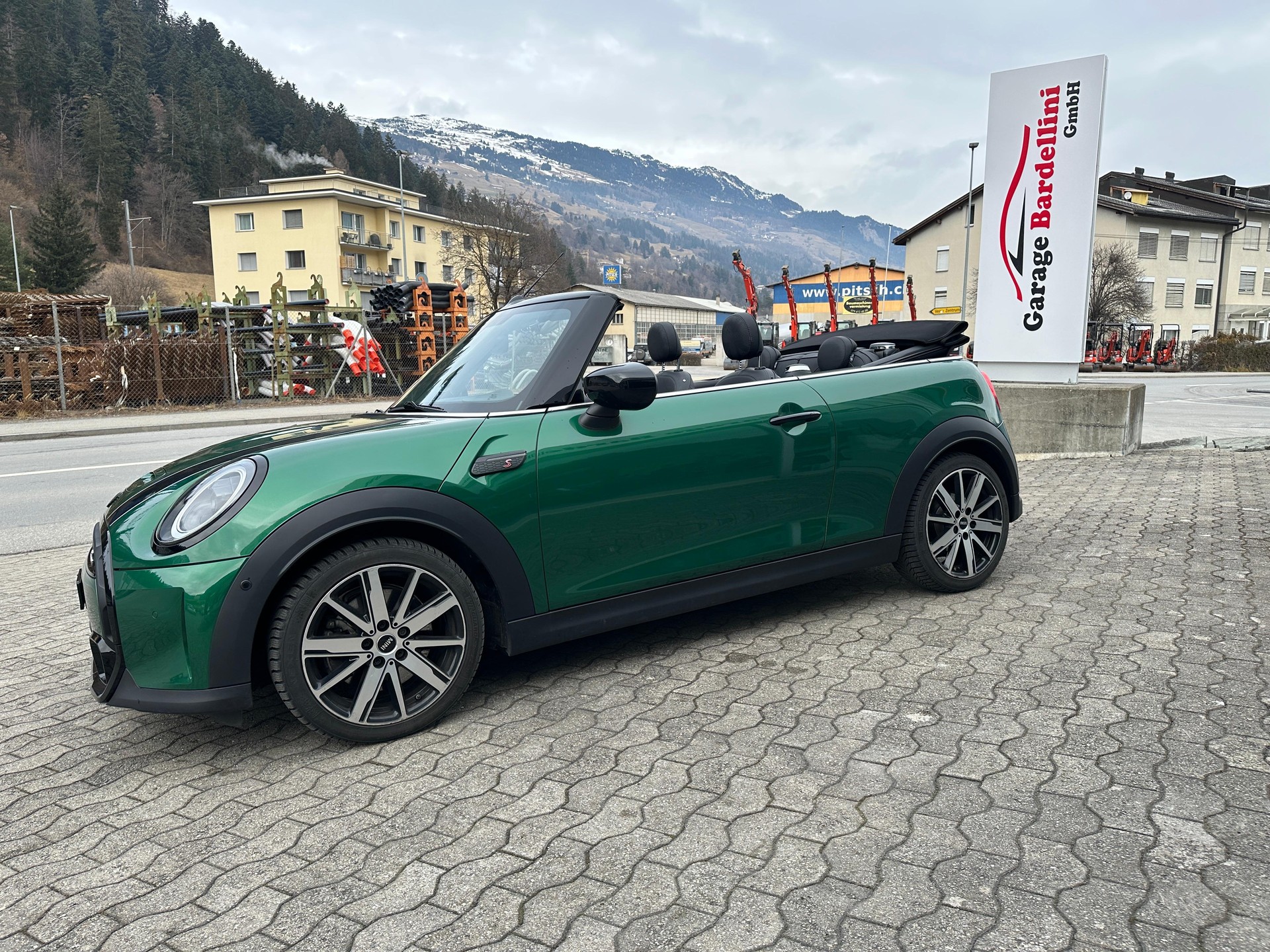 MINI Cabrio F57 2.0i Cooper S-image-7