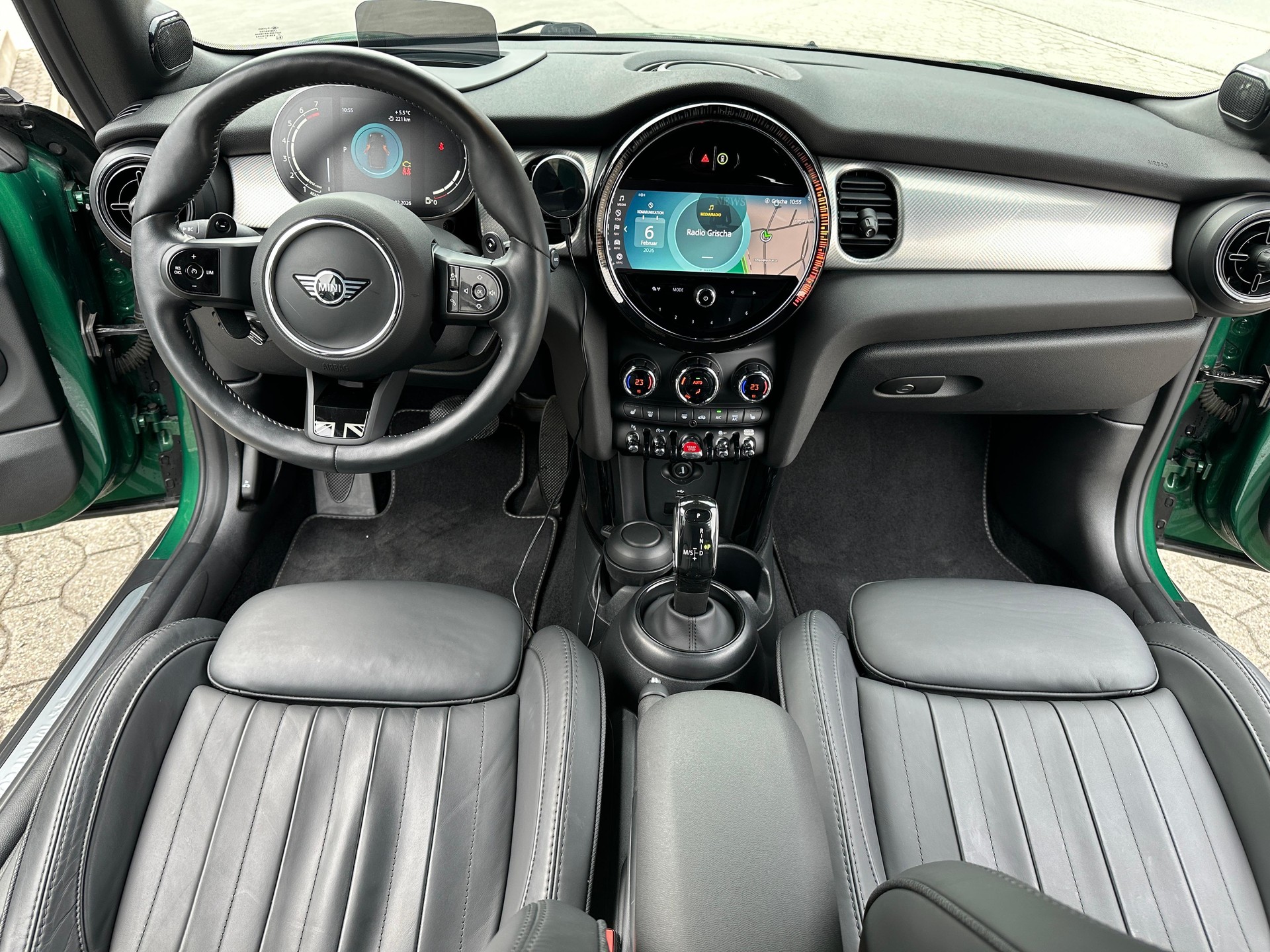 MINI Cabrio F57 2.0i Cooper S-image-6