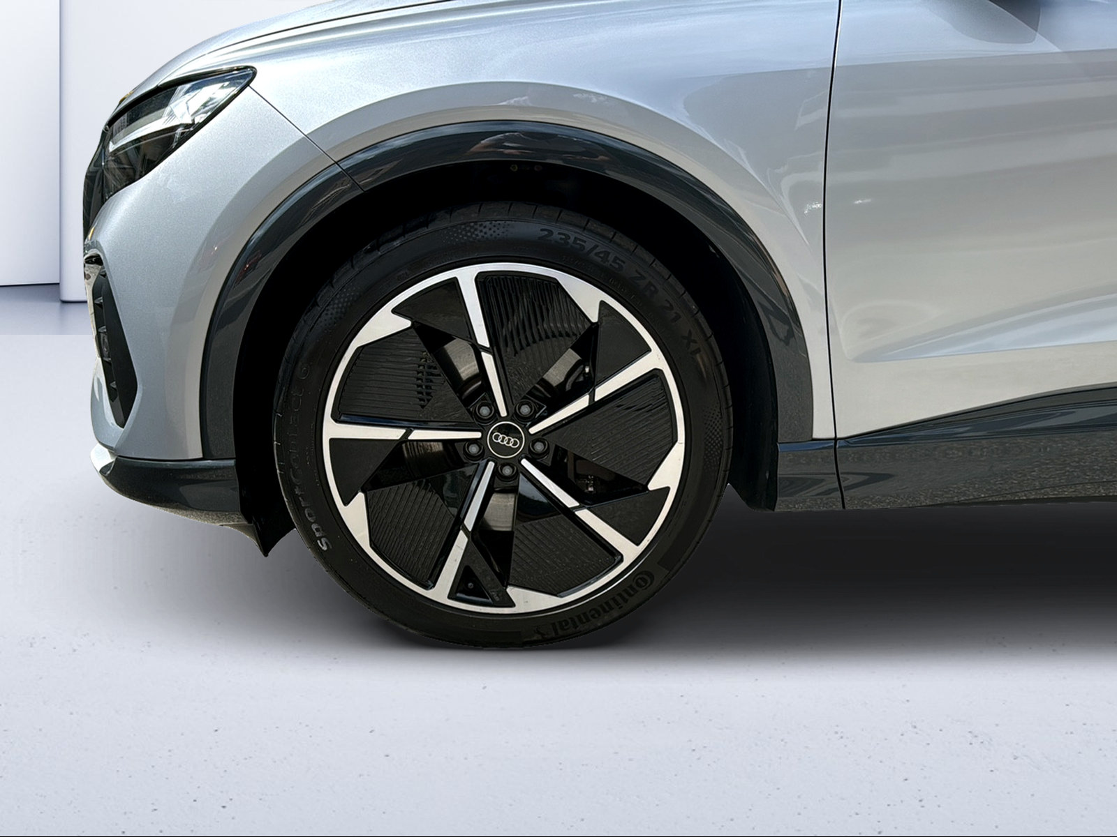 AUDI Q4 e-tron 50 quattro-image-14