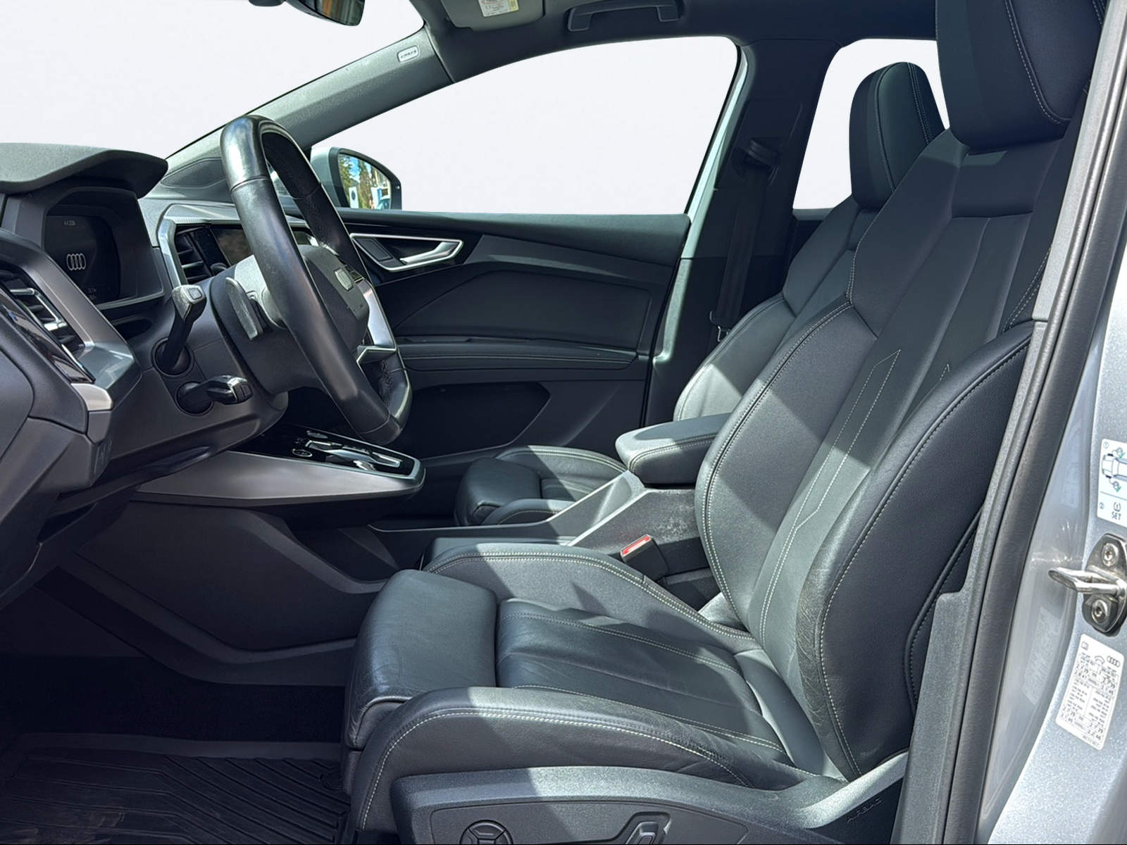 AUDI Q4 e-tron 50 quattro-image-9