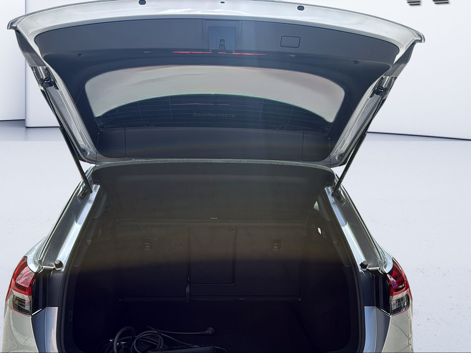 AUDI Q4 e-tron 50 quattro-image-8
