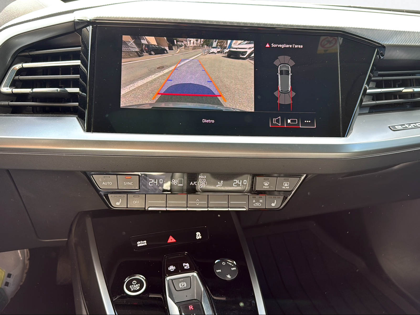 AUDI Q4 e-tron 50 quattro-image-12