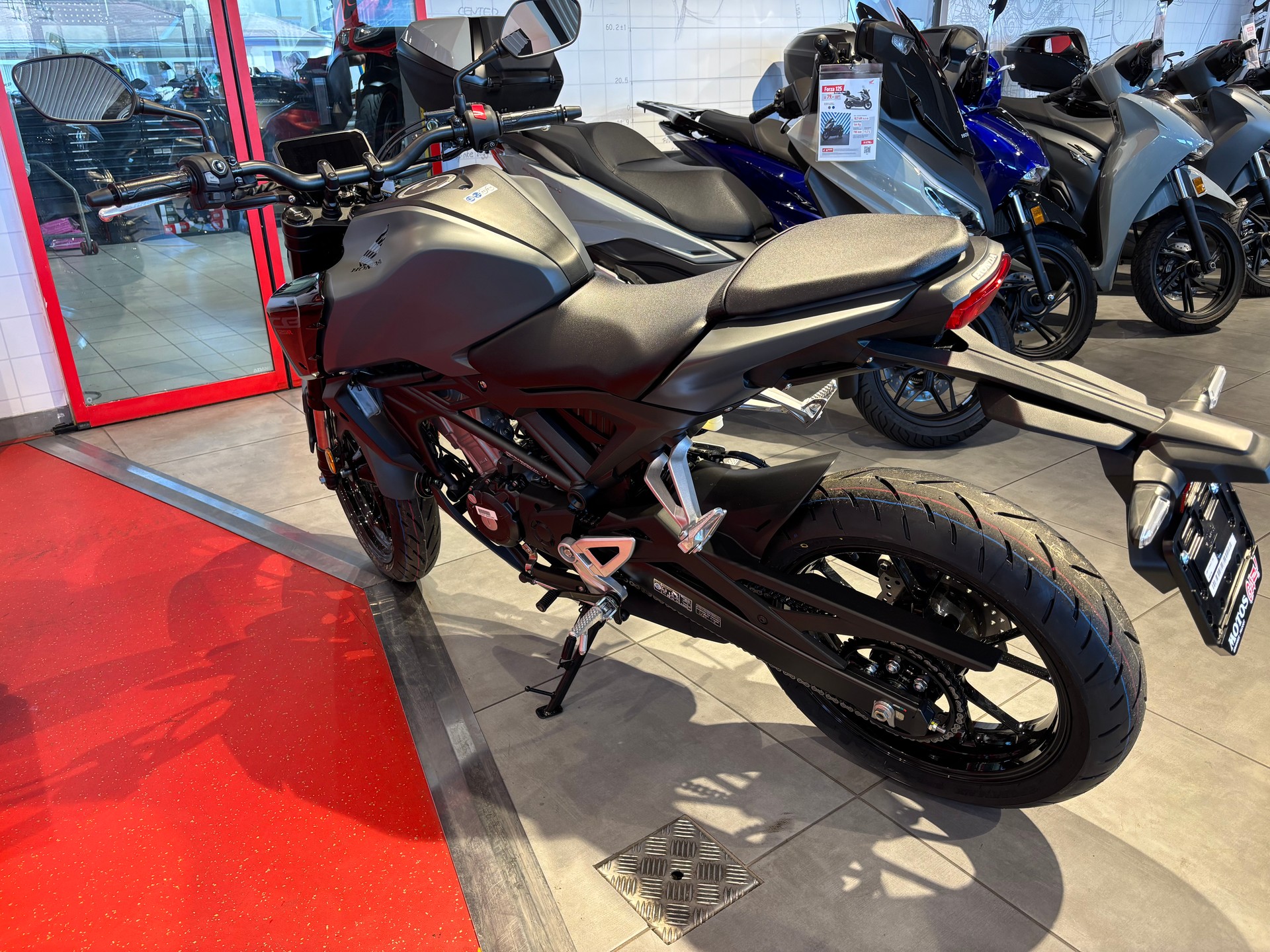 HONDA CB 125 R-image-5