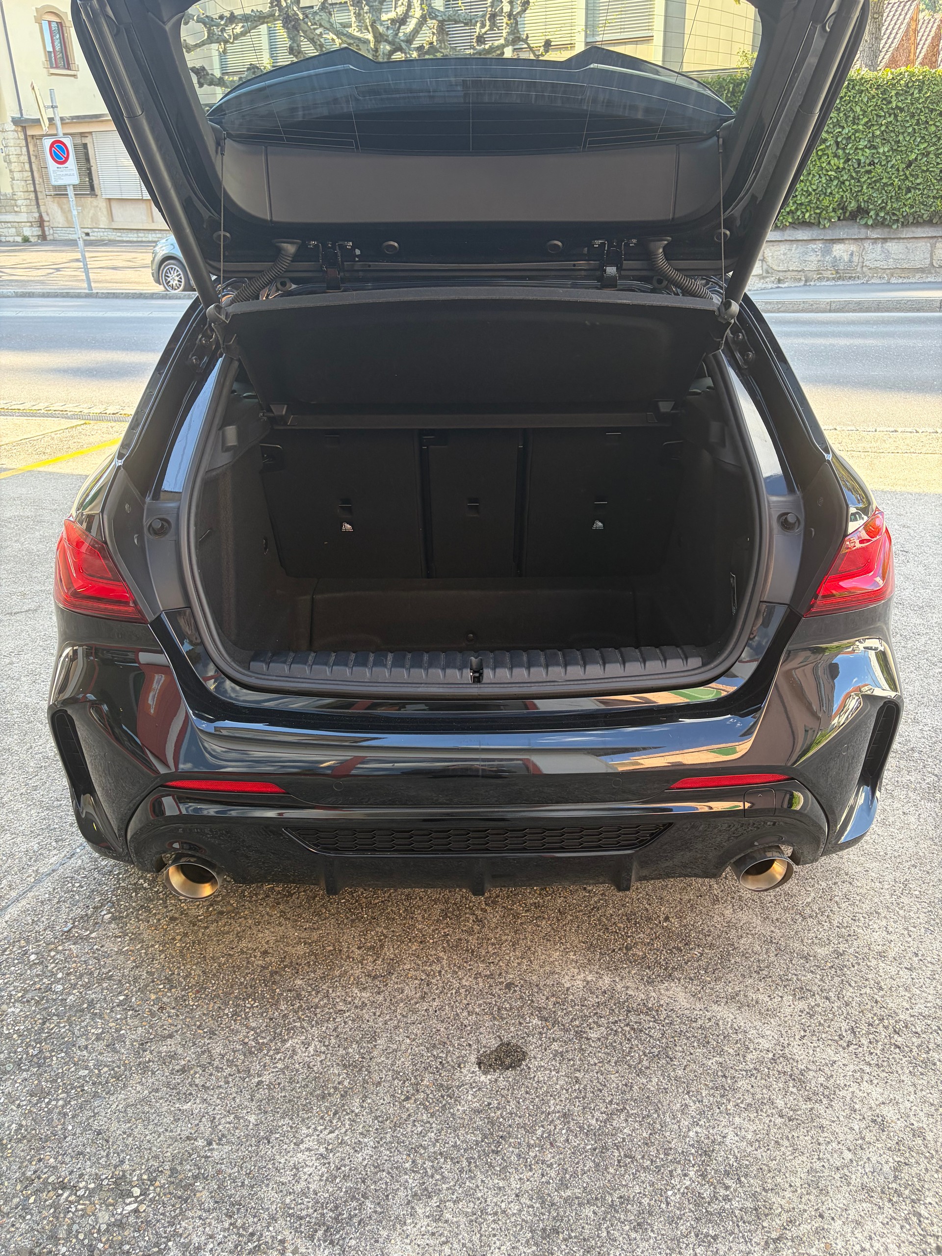 BMW M135i xDrive Steptronic-image-8