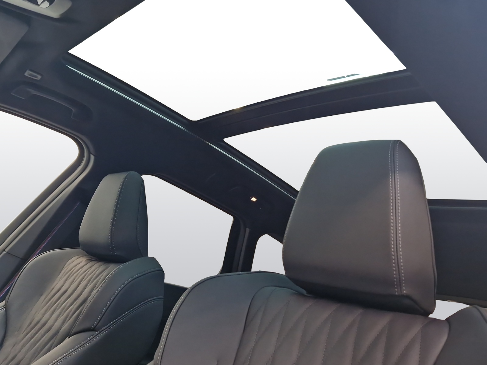 BMW X1 xDrive 23i 48V M Sport Pro-image-13