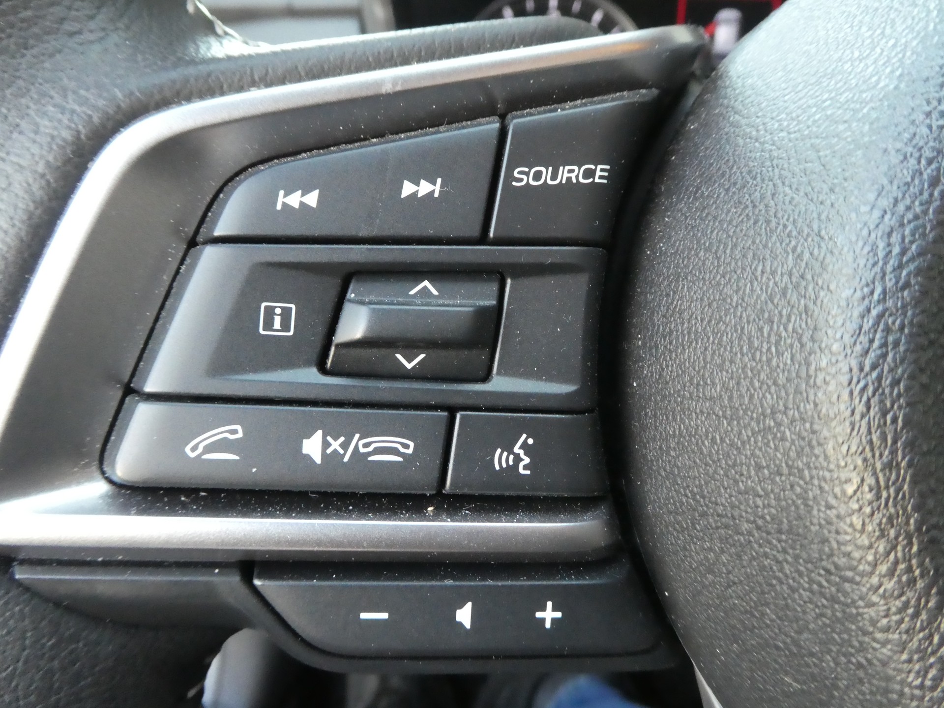 SUBARU Impreza 2.0 e-Boxer Swiss Plus AWD Lineartronic-image-14